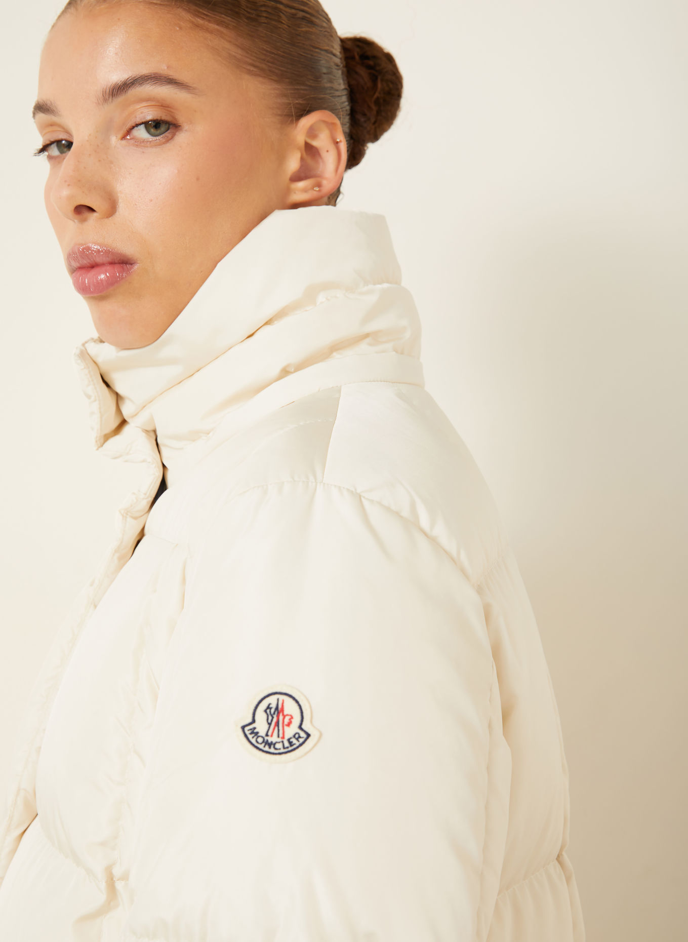 MONCLER Daunenmantel LITTE mit abnehmbarer Kapuze: CREME
