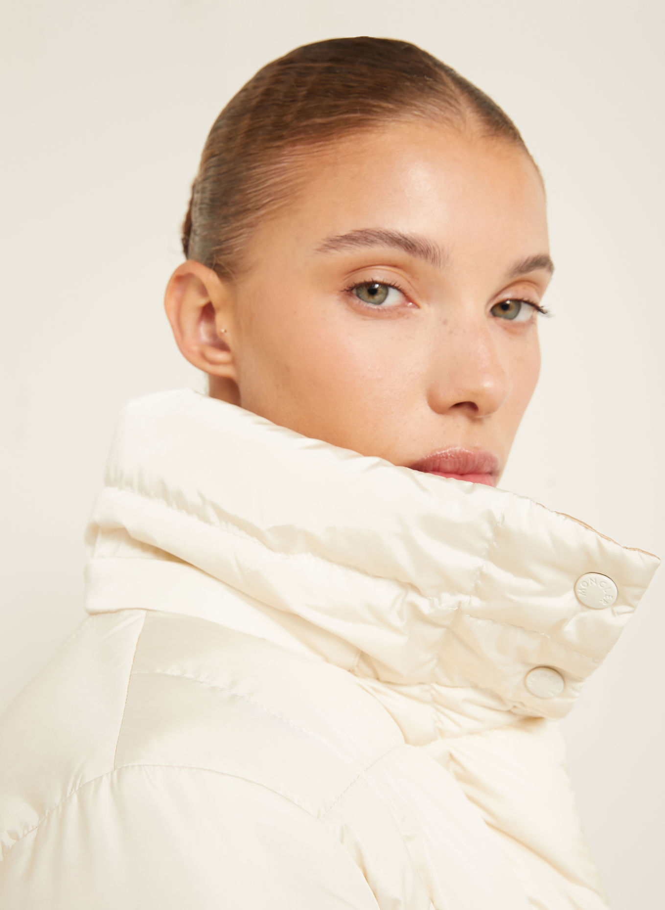 MONCLER Daunenjacke CASTELNEW mit abnehmbarer Kapuze: ECRU / BEIGE