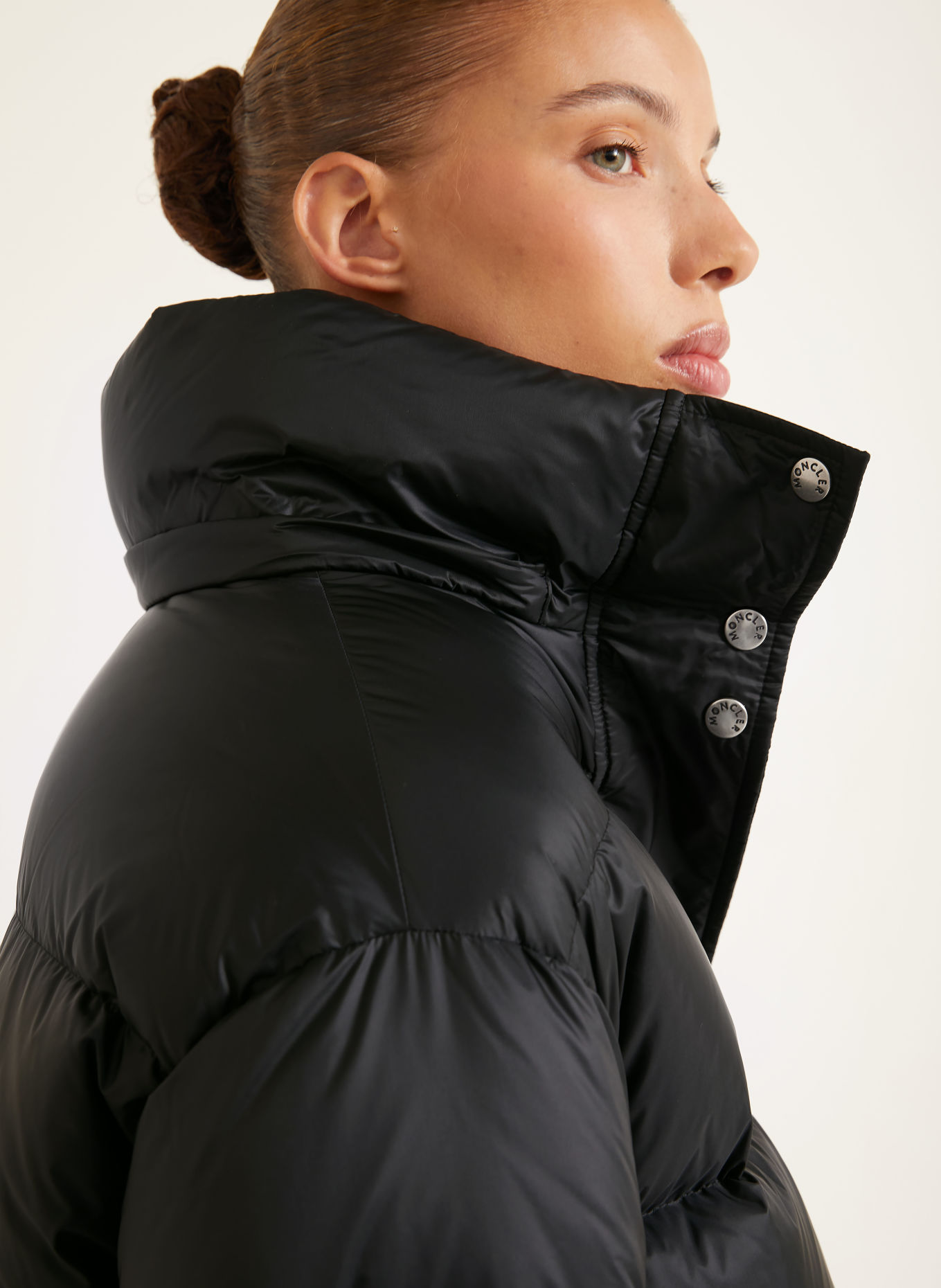 MONCLER Daunenjacke SESIE mit abnehmbarer Kapuze: SCHWARZ
