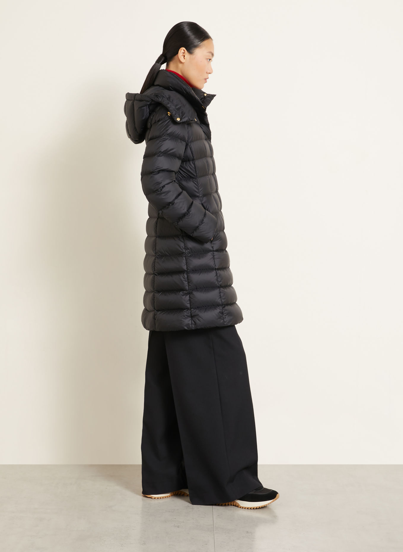 MONCLER Daunenmantel HIRMAS mit abnehmbarer Kapuze: SCHWARZ