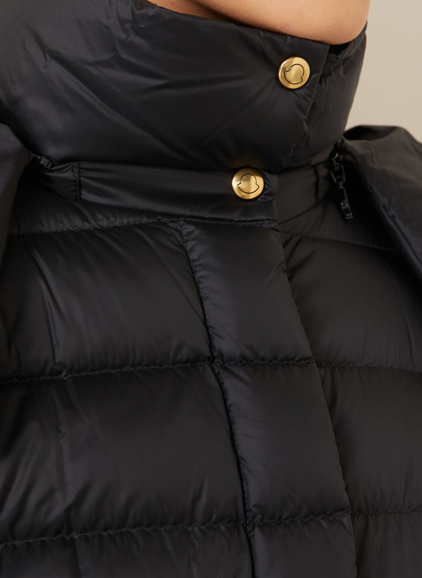 MONCLER Daunenmantel HIRMAS mit abnehmbarer Kapuze: SCHWARZ