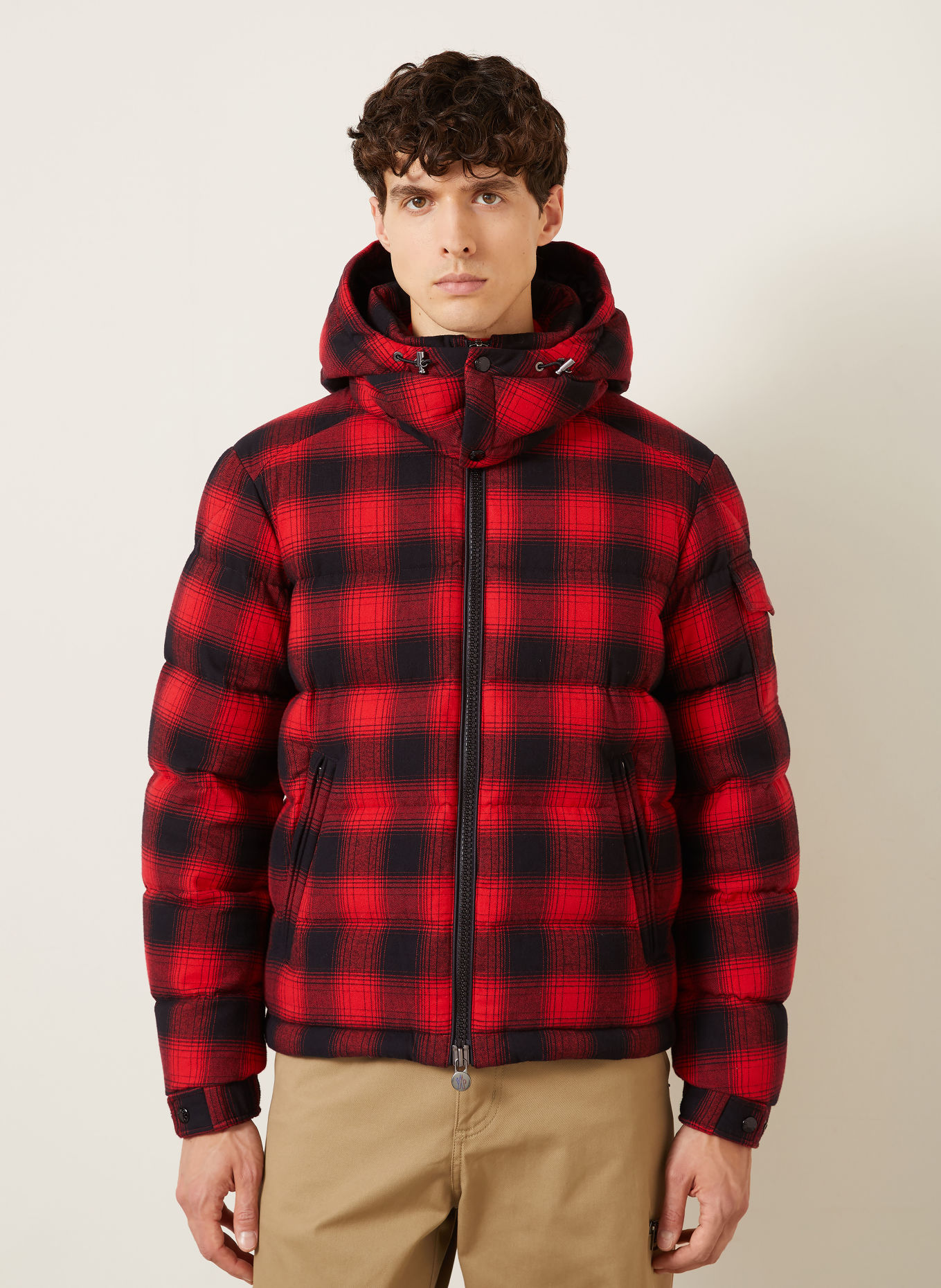 MONCLER Daunenjacke AIROR mit abnehmbarer Kapuze: ROT / SCHWARZ