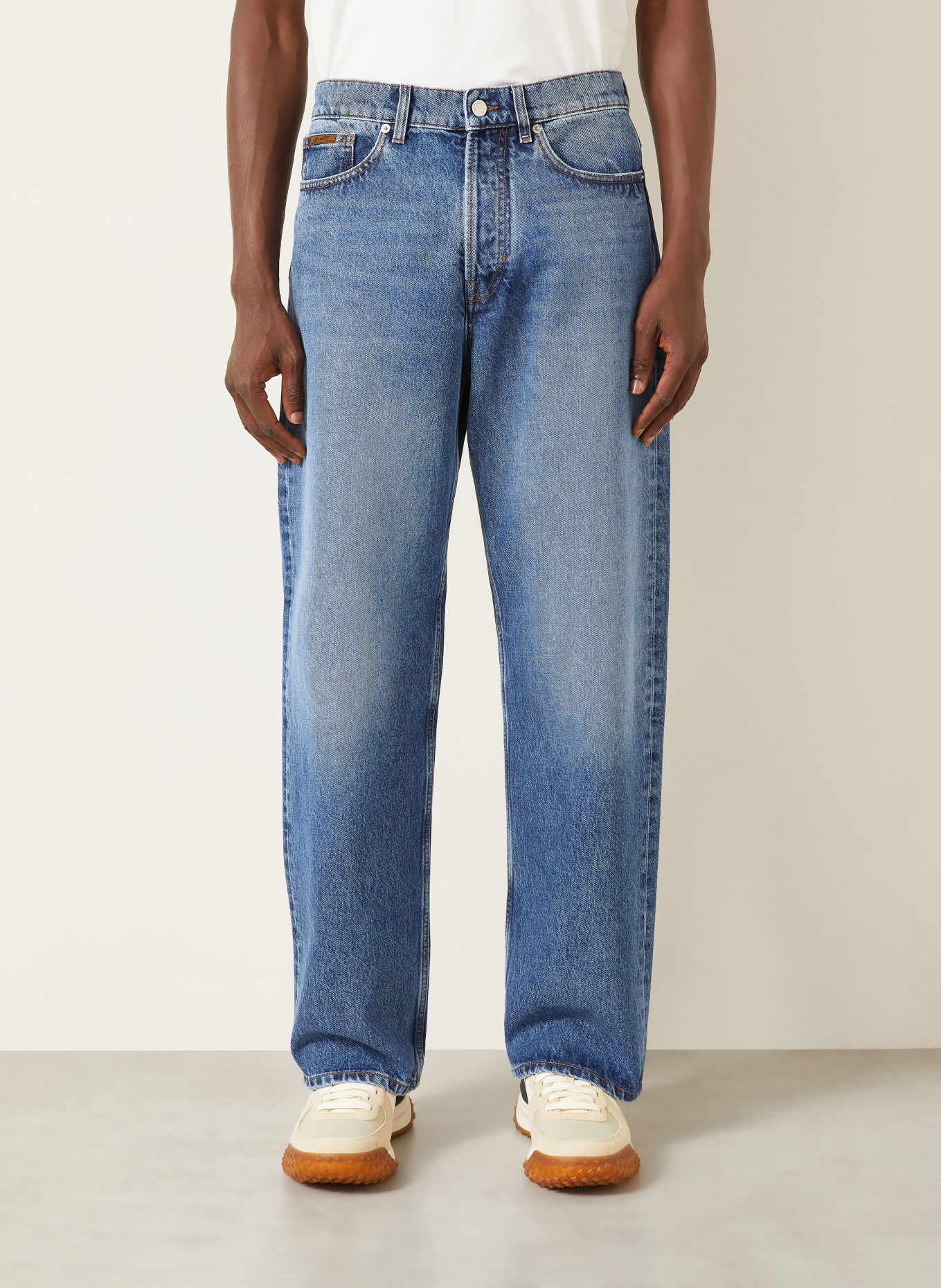 MONCLER Jeansy o kroju prostym: 720 PASTEL BLUE
