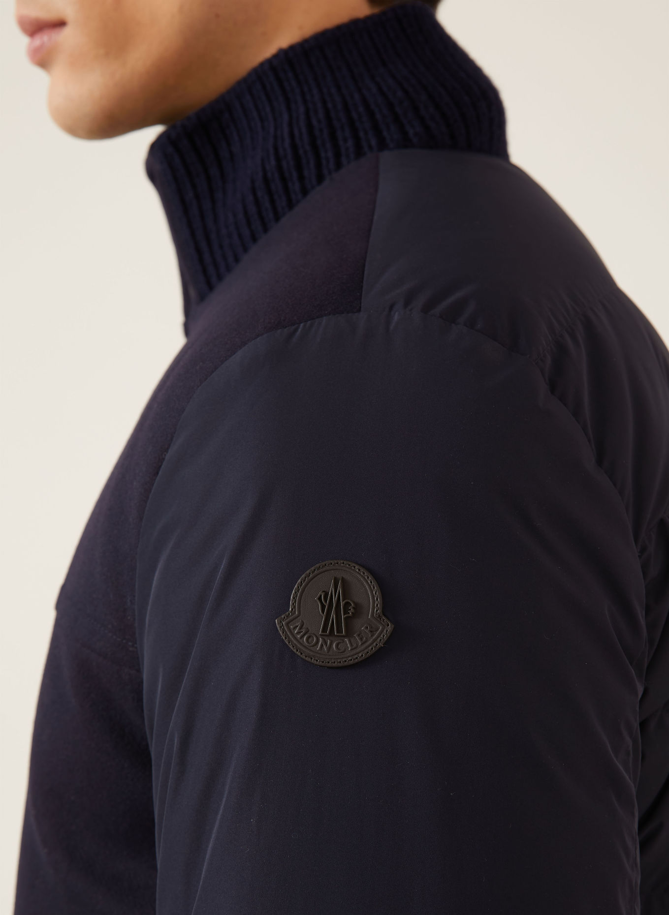 MONCLER Kurtka puchowa URVALIS z mieszanki materiałów: GRANATOWY
