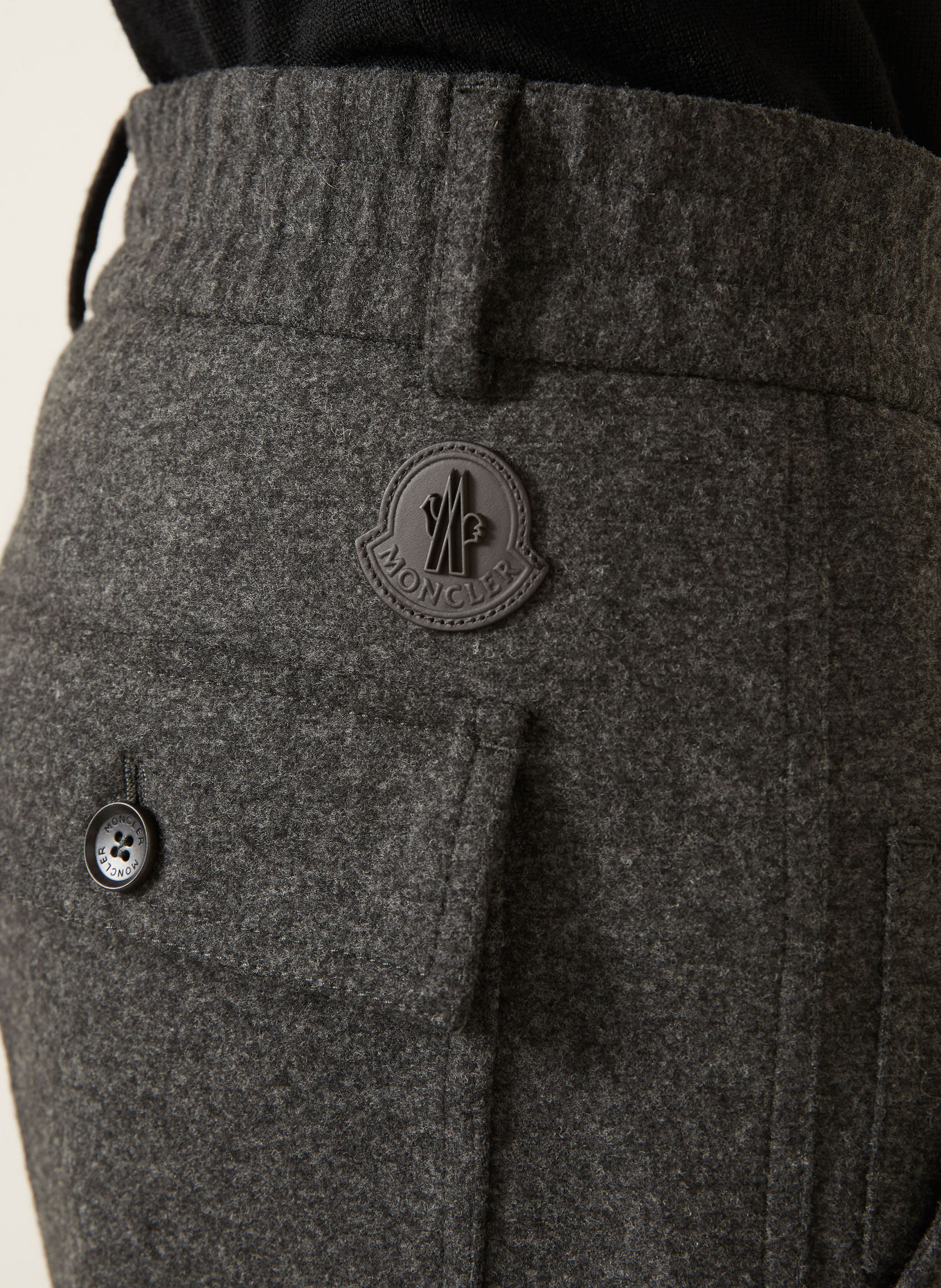 MONCLER Spodnie o kroju regular fit: CZIEMNOSZARY