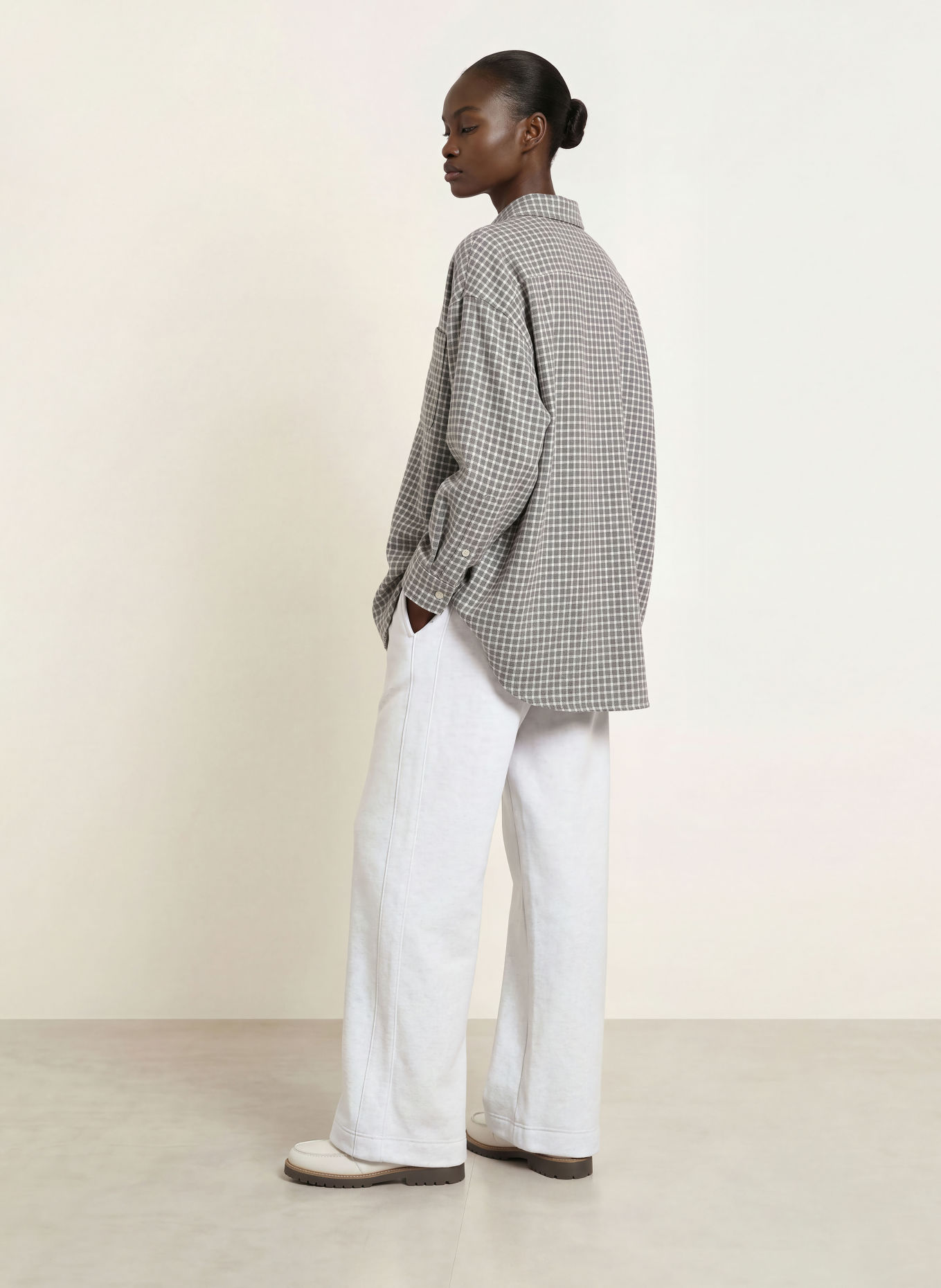 American Vintage Oversized overhemdblouse HOXCITY van flanel: GRIJS / ECRU
