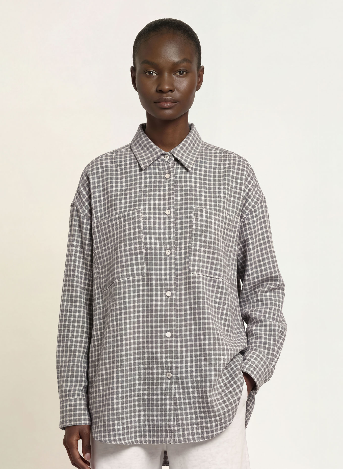 American Vintage Oversized overhemdblouse HOXCITY van flanel: GRIJS / ECRU