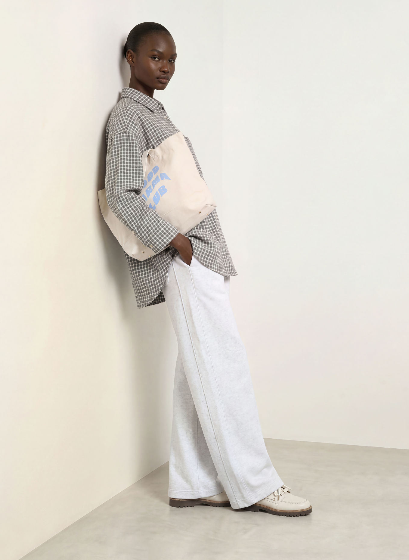 American Vintage Oversized overhemdblouse HOXCITY van flanel: GRIJS / ECRU