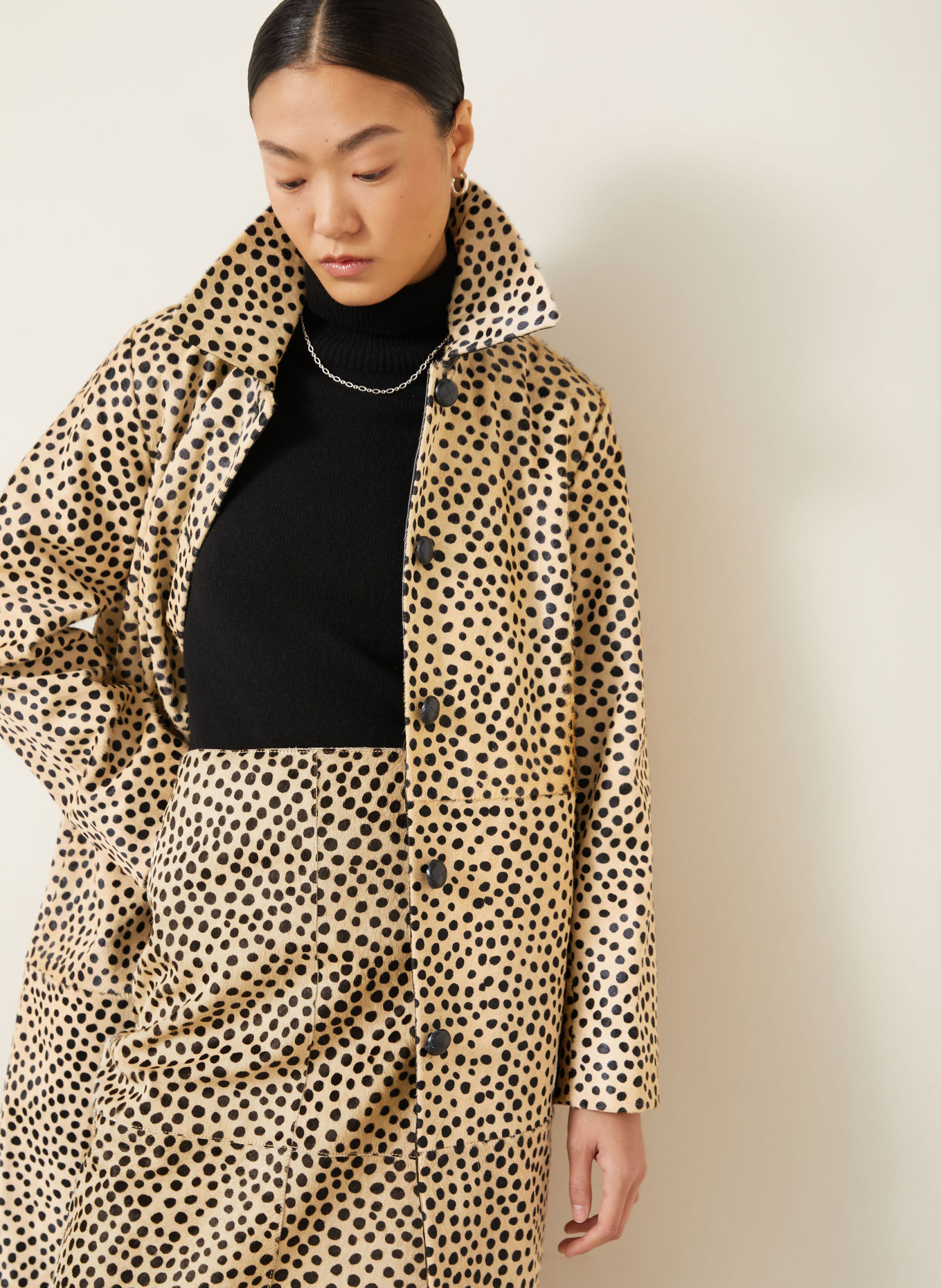 RÓHE Leather coat: BEIGE / BLACK