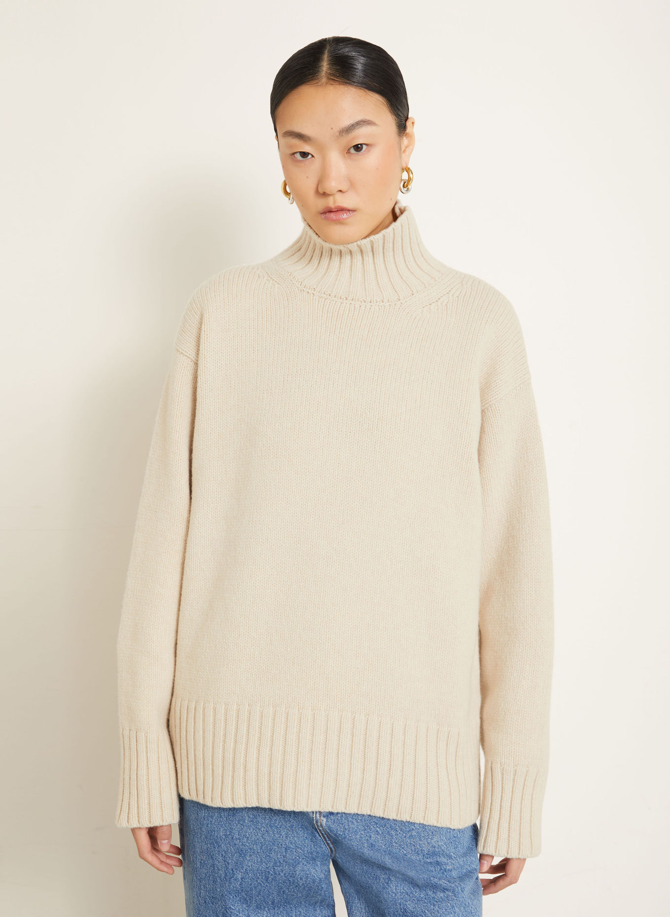 RÓHE Sweater: CREAM