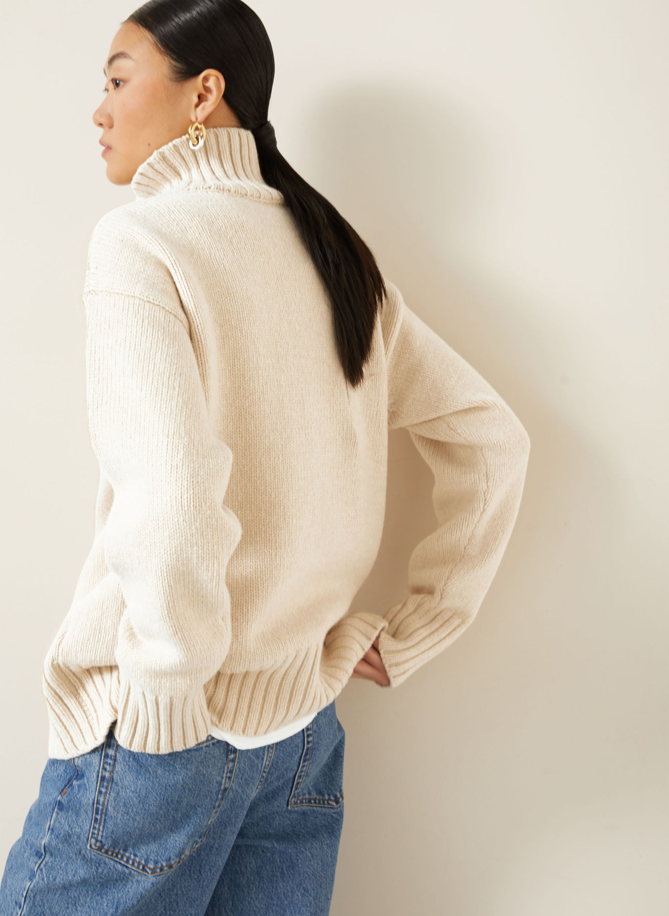 RÓHE Sweater: CREAM