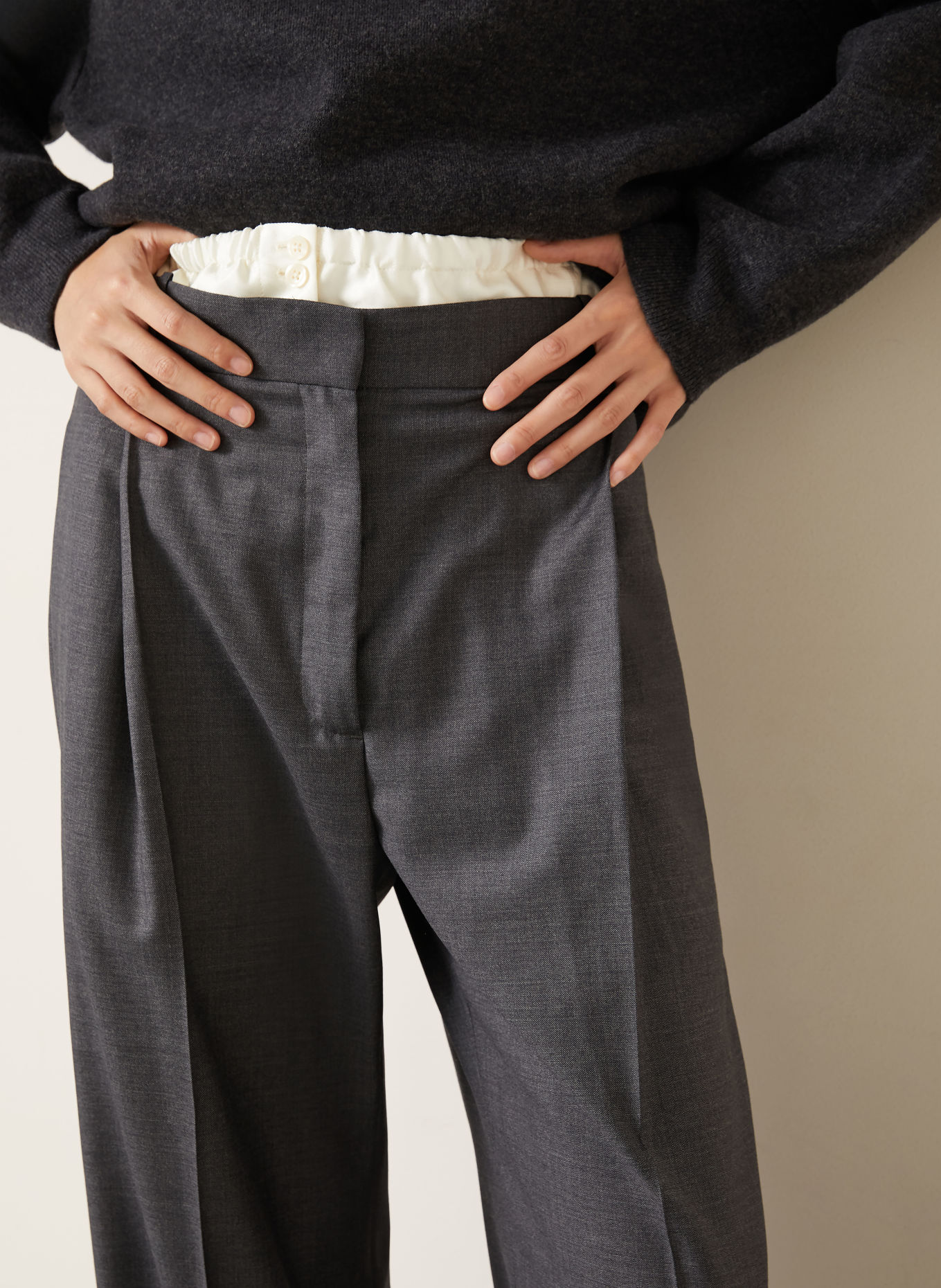 RÓHE Marlenehose: DUNKELGRAU / CREME