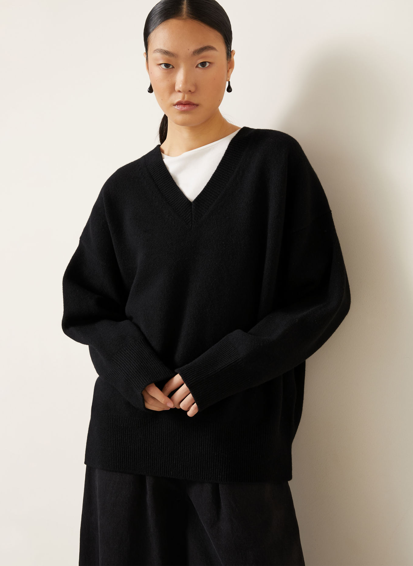 RÓHE Sweater: BLACK