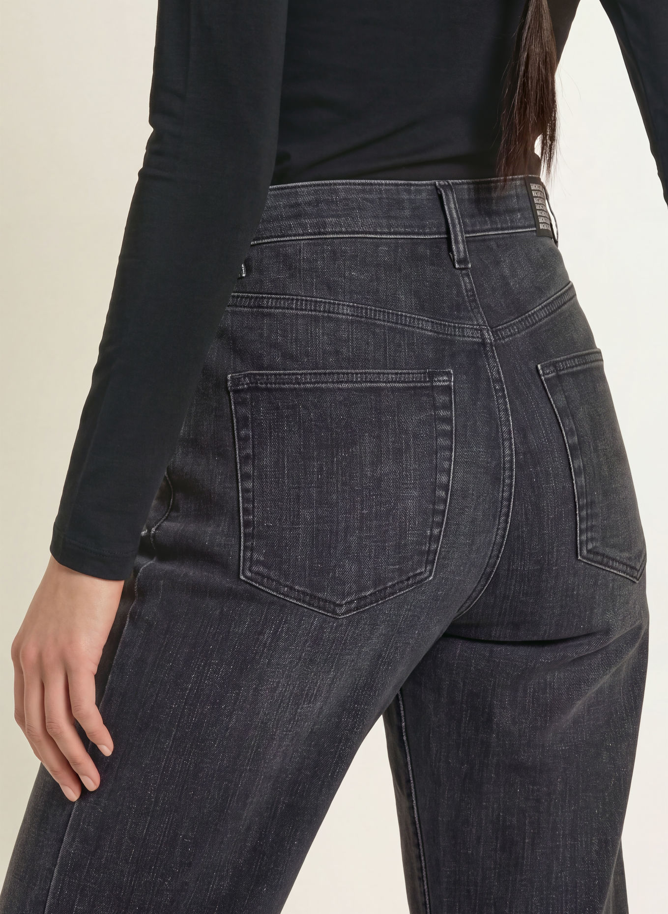 MAC Boyfriend jeans: D975 dark grey used wash
