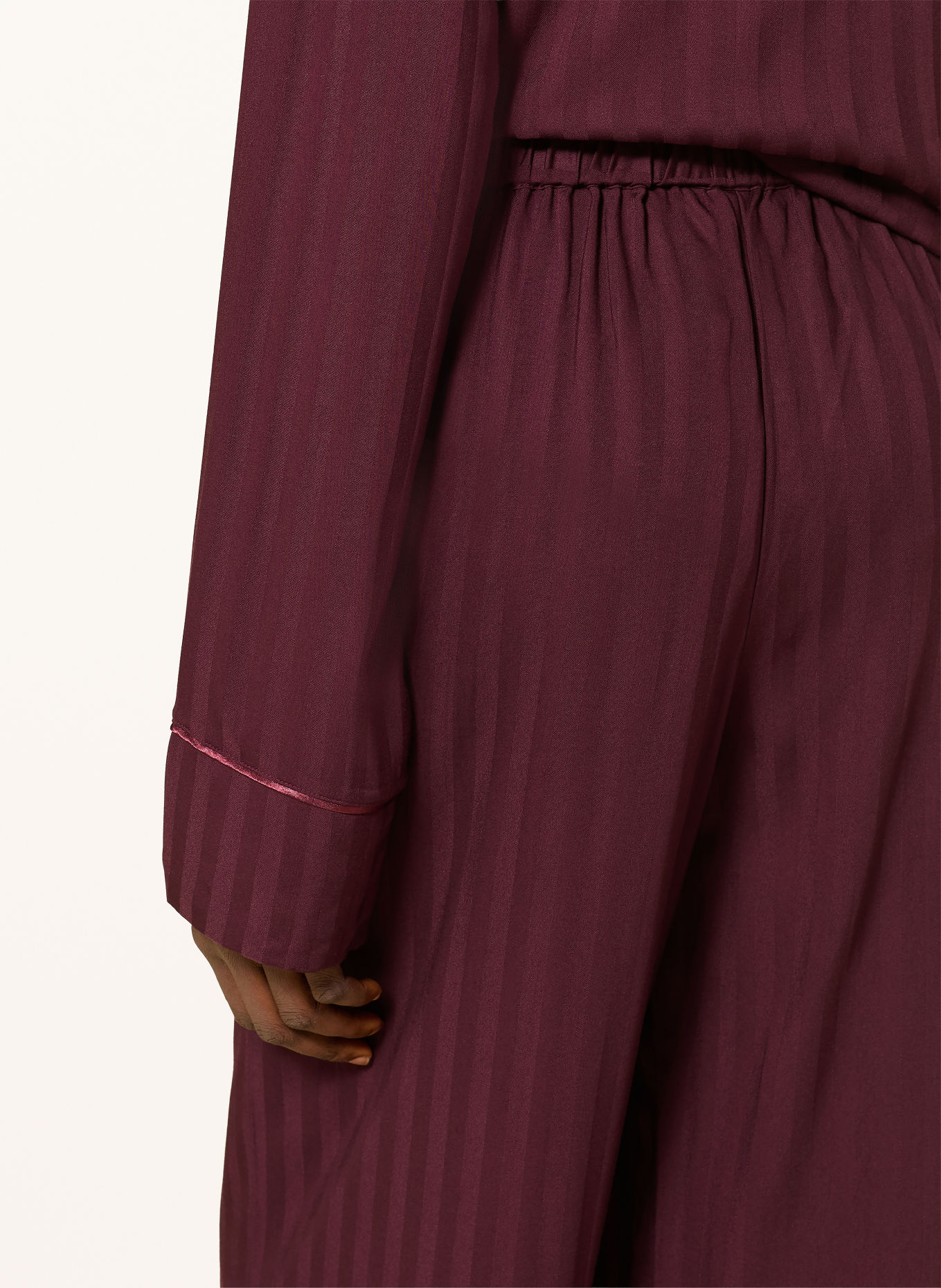 Triumph Pyjama AMOURETTE: DONKERROOD