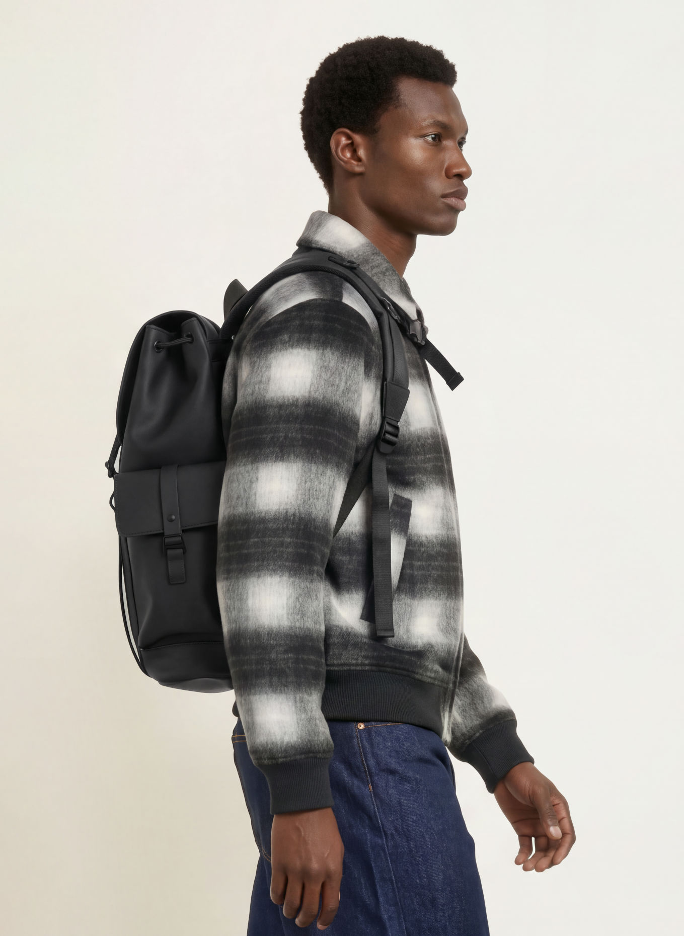 GASTON LUGA SPLÄSH UTILITY 19-liter Backpack with laptop compartment: BLACK