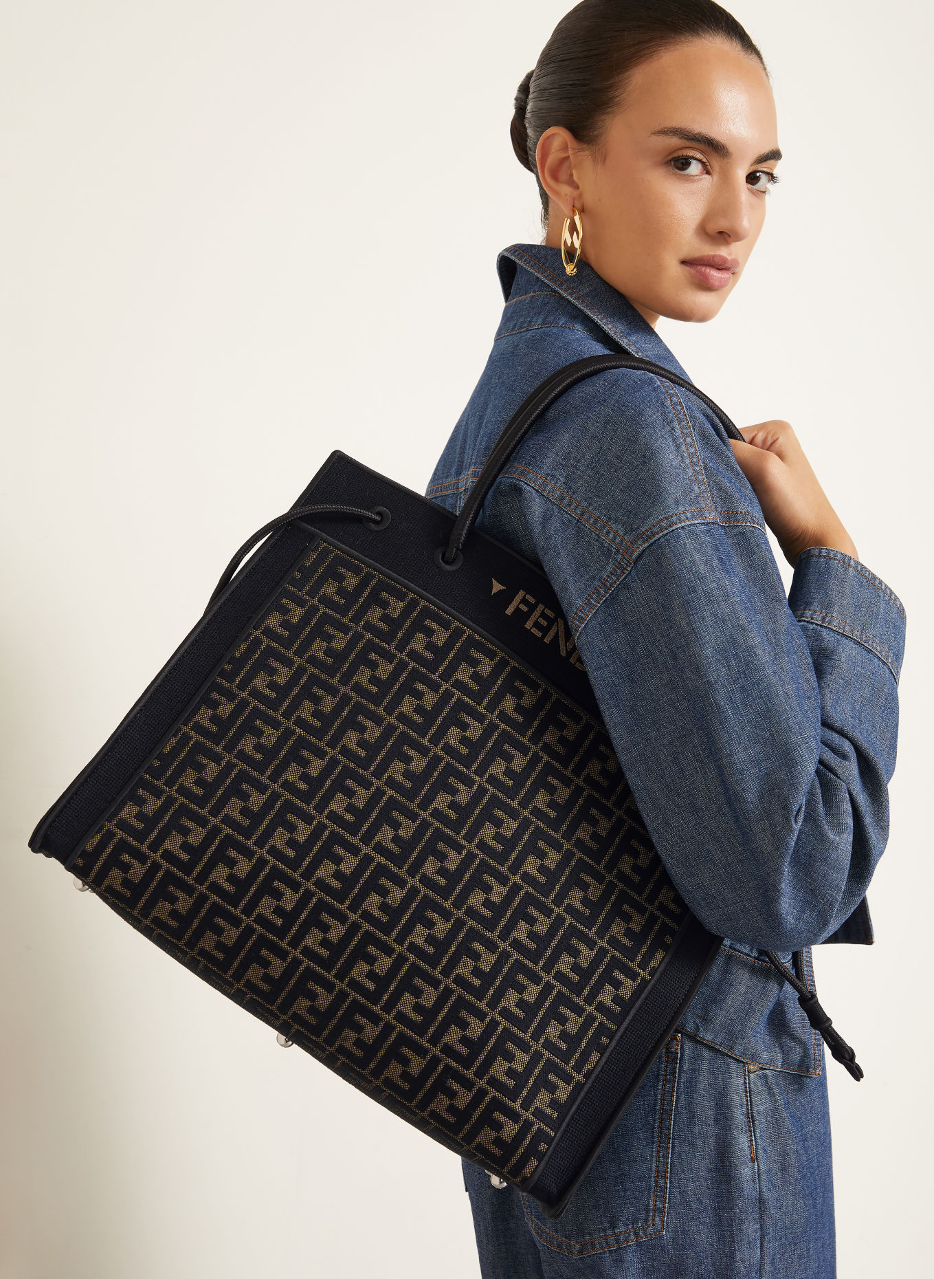 FENDI Sac cabas: BEIGE / NOIR