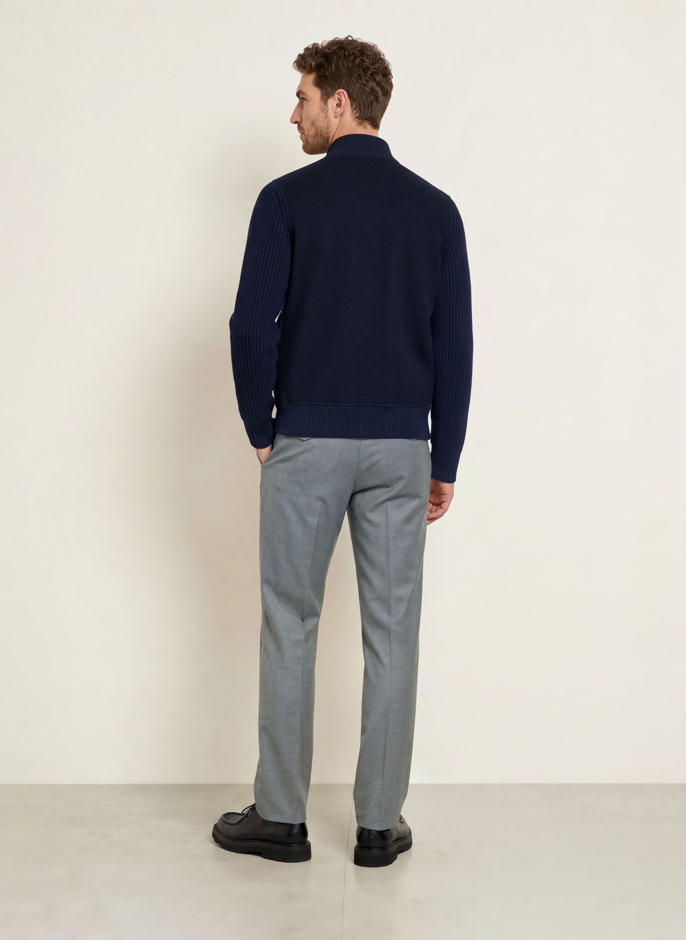 CRUNA MIDTOWN Regular Fit Chinos: GRAY