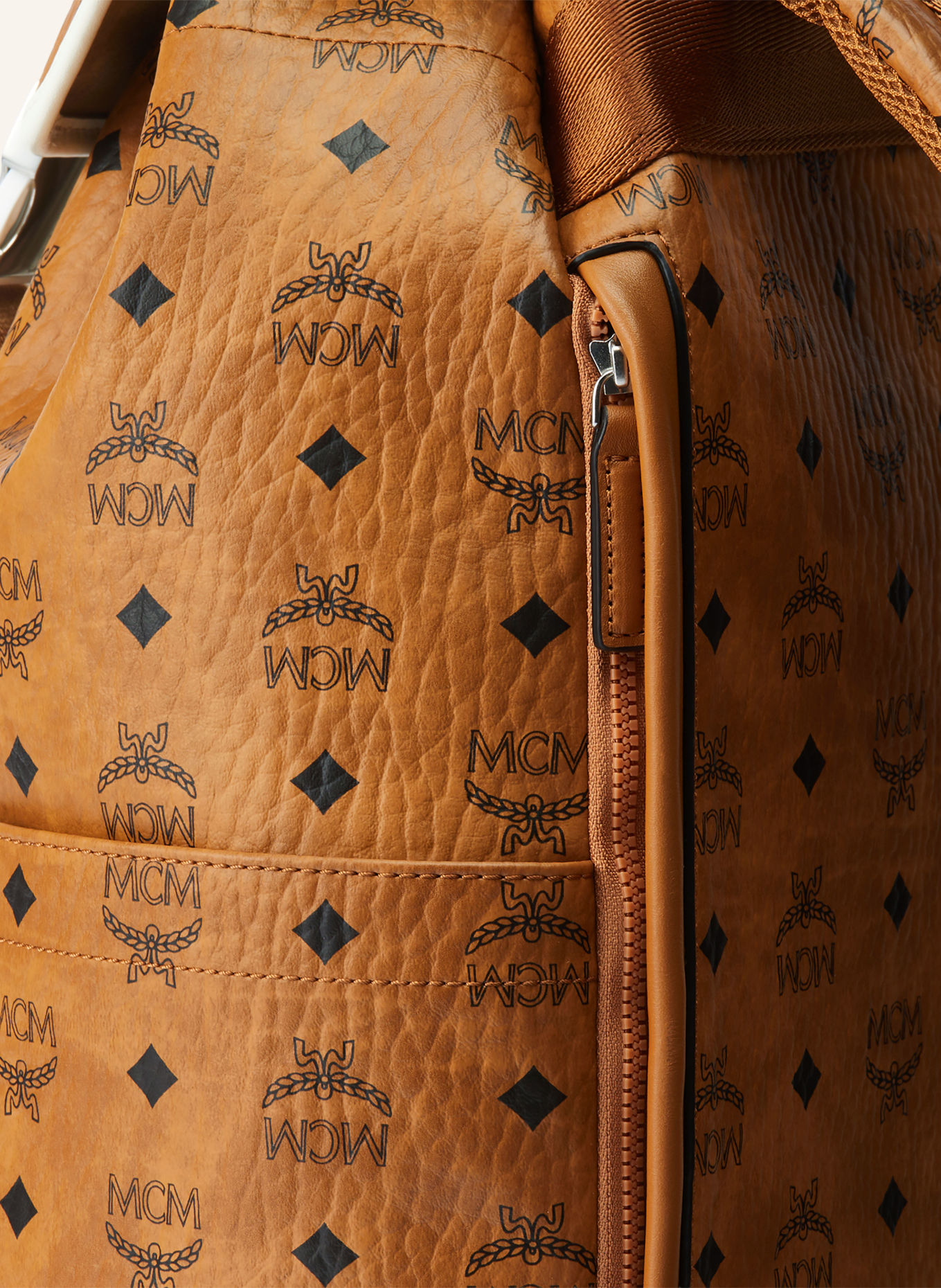 MCM ADIDAS X BAYERN X MCM BRANDENBURG Backpack: COGNAC / WHITE