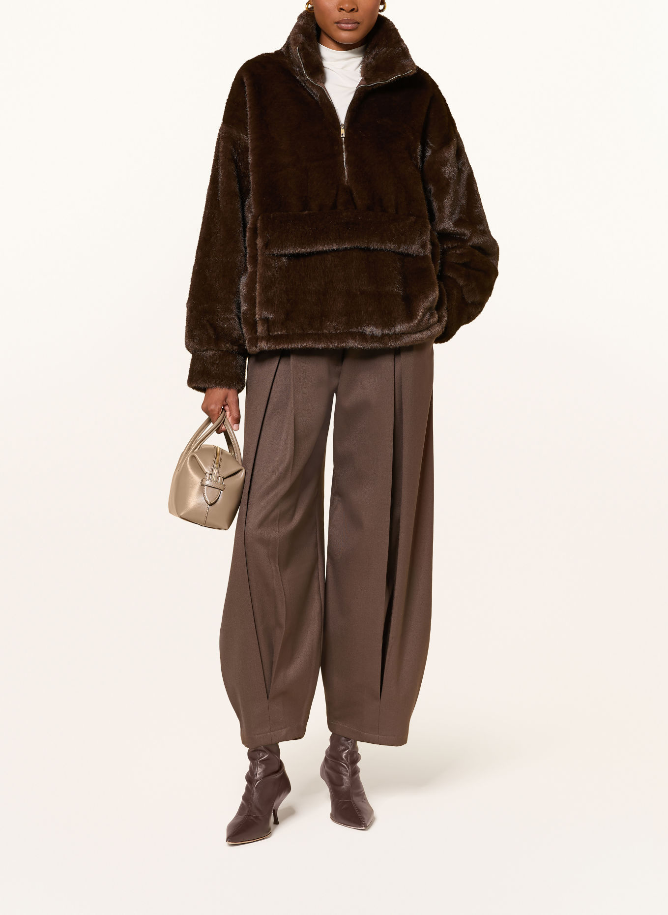Source Unknown Schlupfjacke ZVIKA aus Kunstfell: DUNKELBRAUN