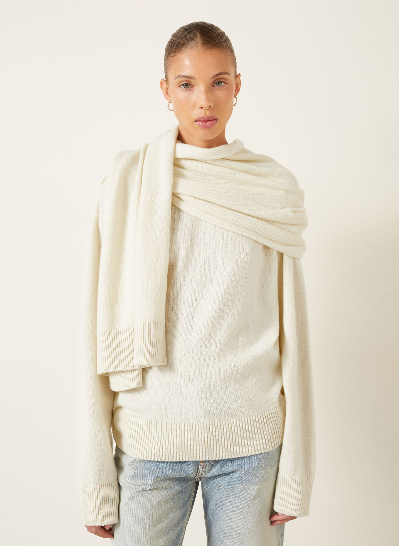 ARMARIUM ALIDA Sweater with Scarf: CREAM