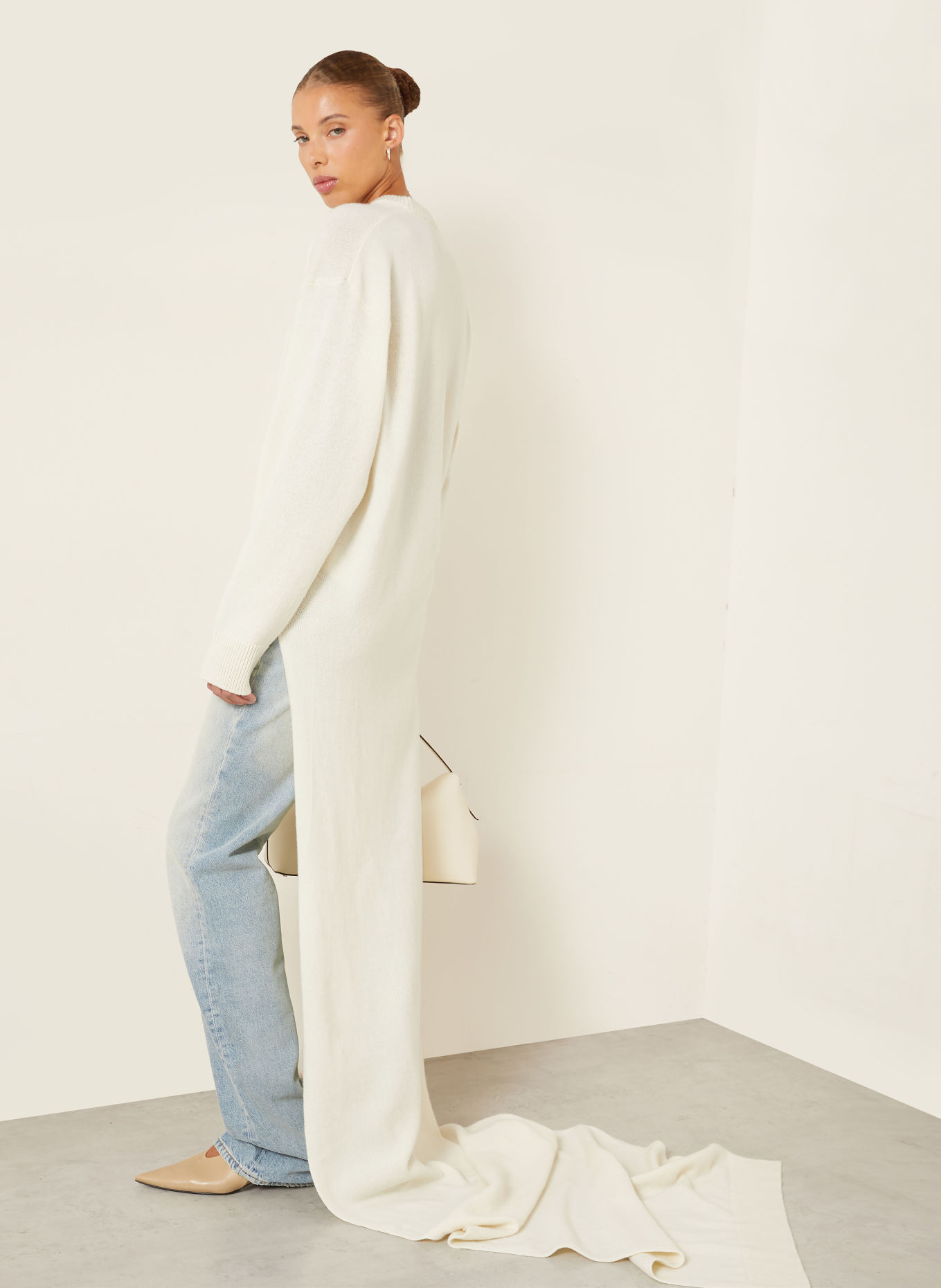 ARMARIUM ALIDA Sweater with Scarf: CREAM