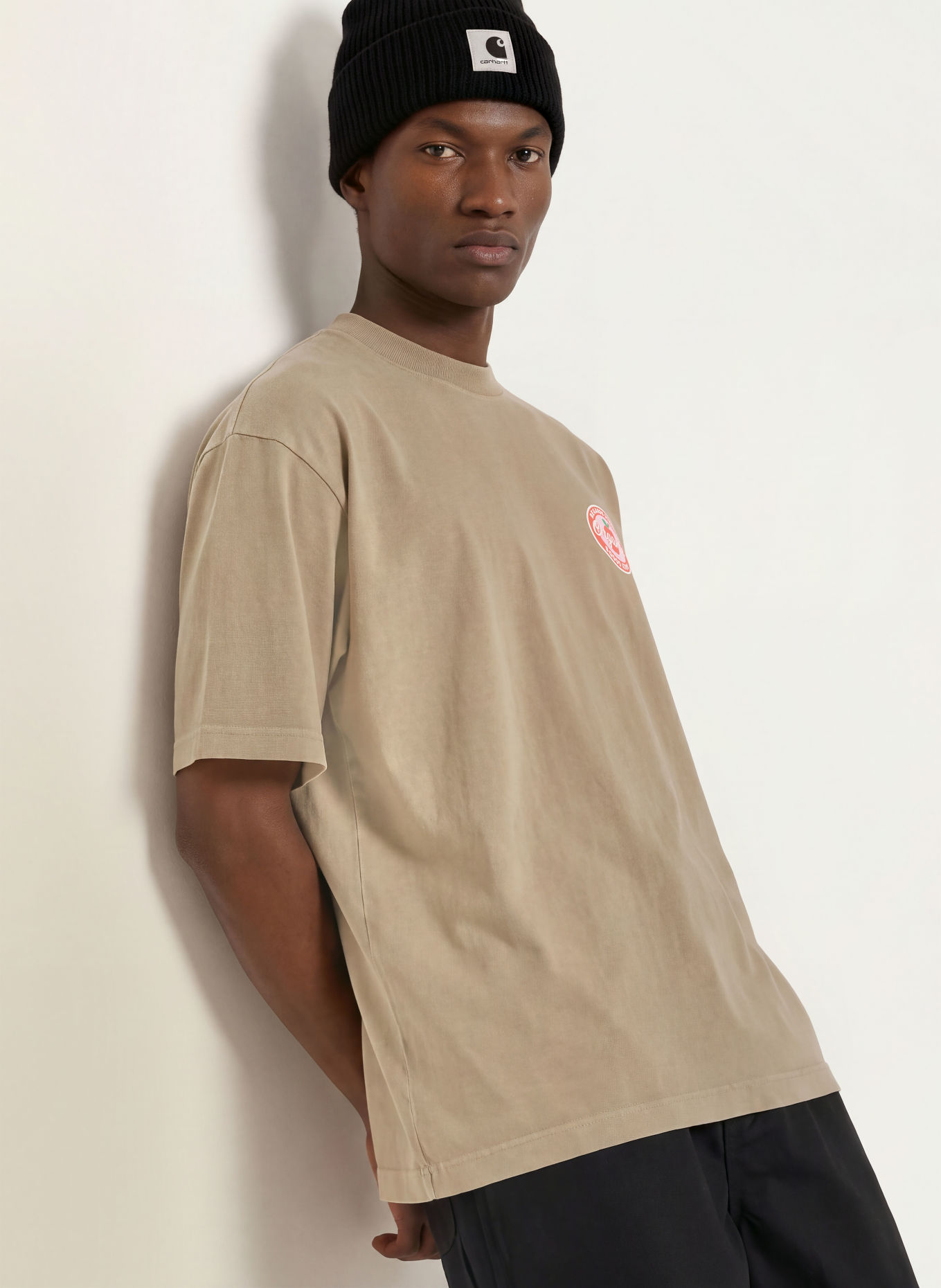 REGARDS T-shirt: KHAKI / PINK / RED