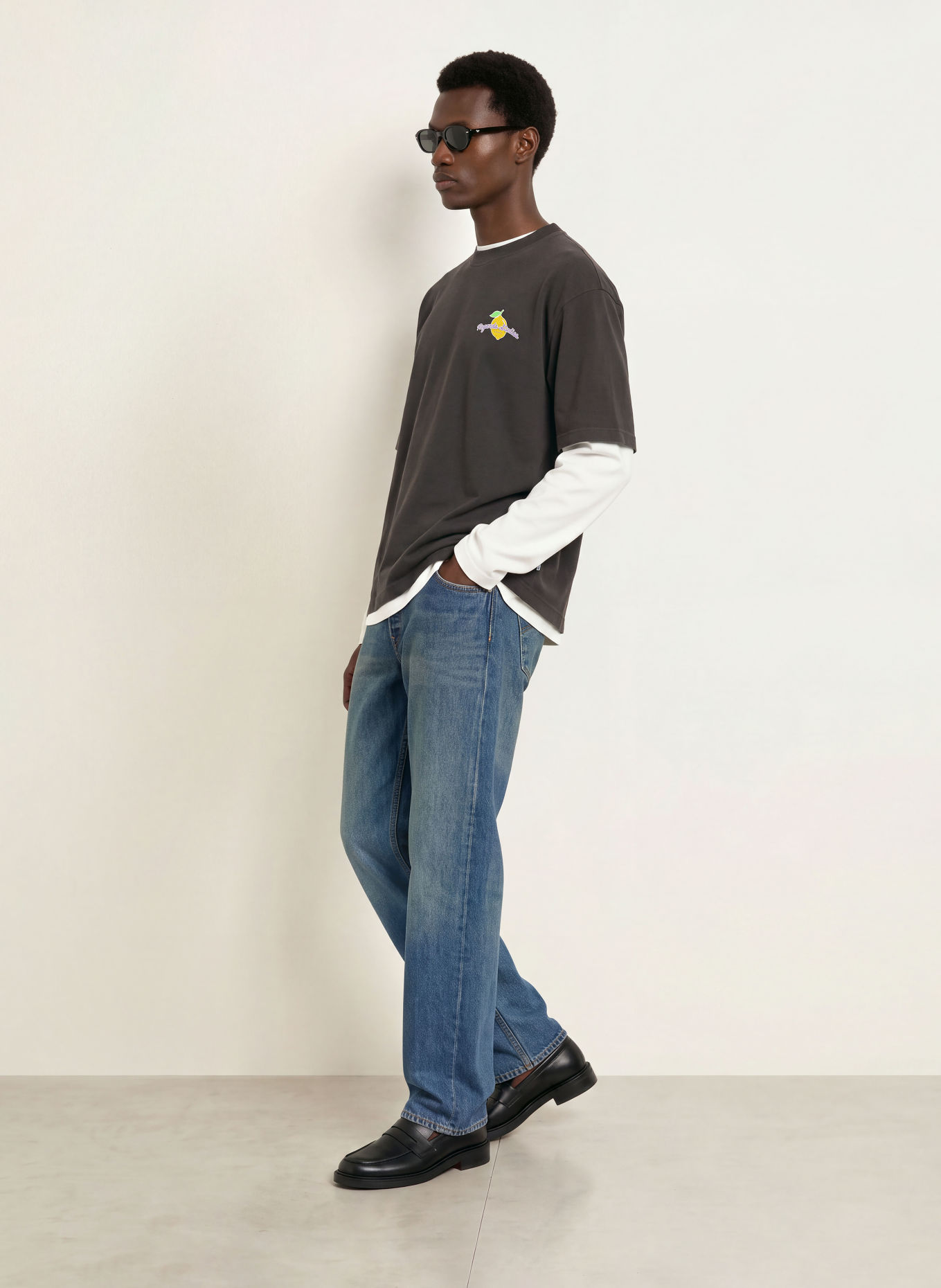 REGARDS T-shirt: DARK BROWN / PURPLE / DARK YELLOW