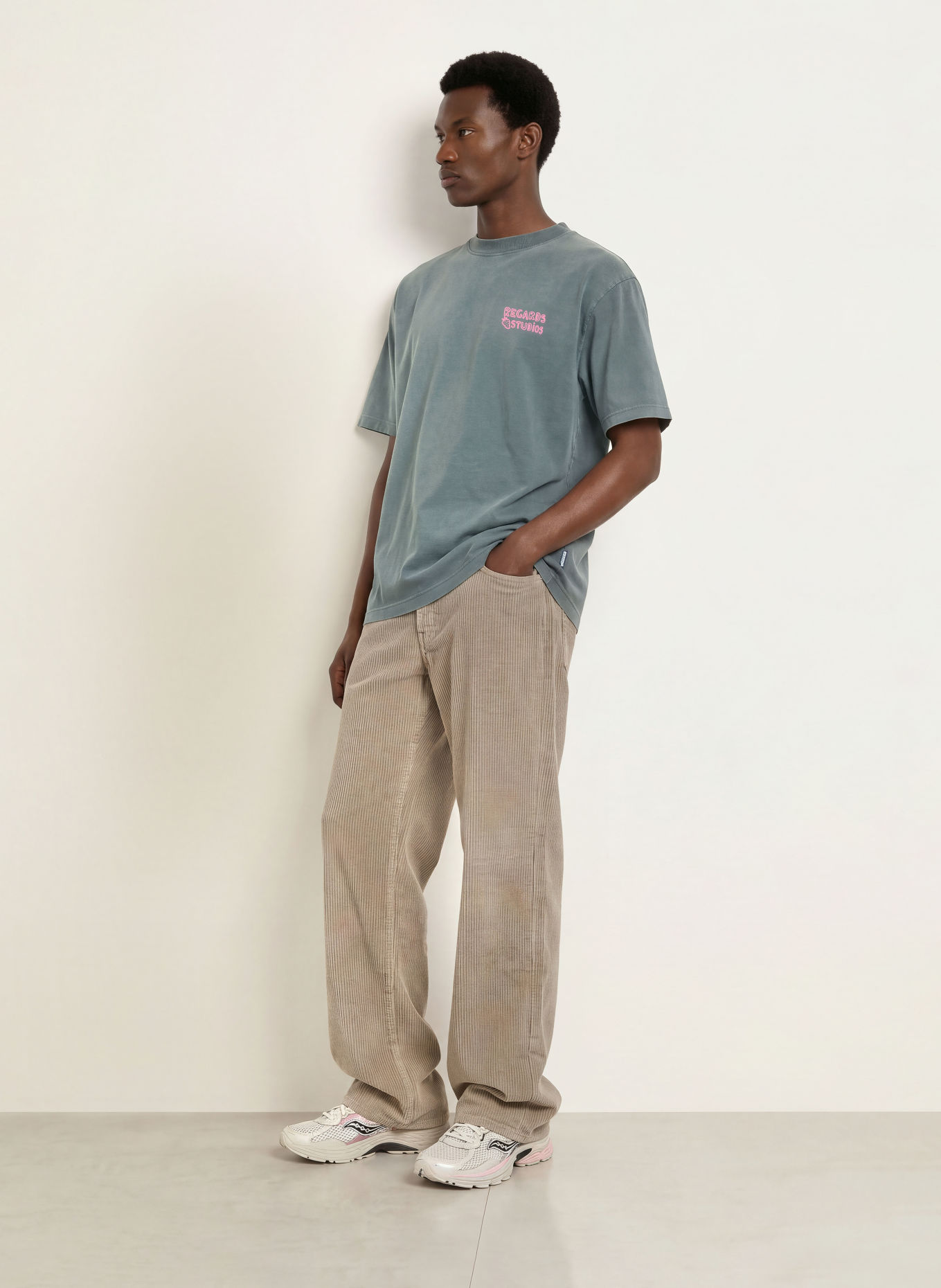 REGARDS T-shirt: GRAY / PINK