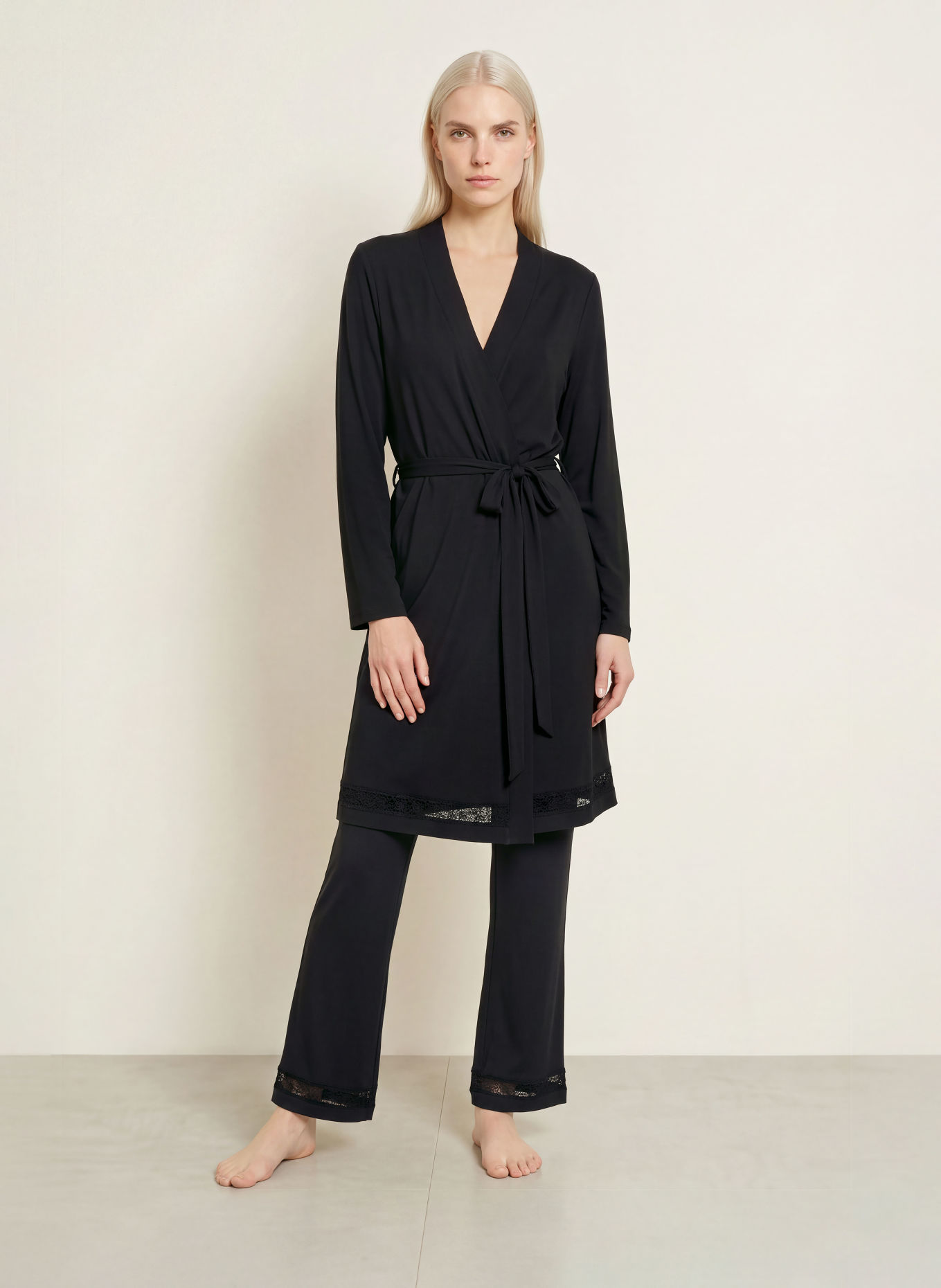 Triumph Robe de chambre pour femme COMFORT ALLURE: NOIR