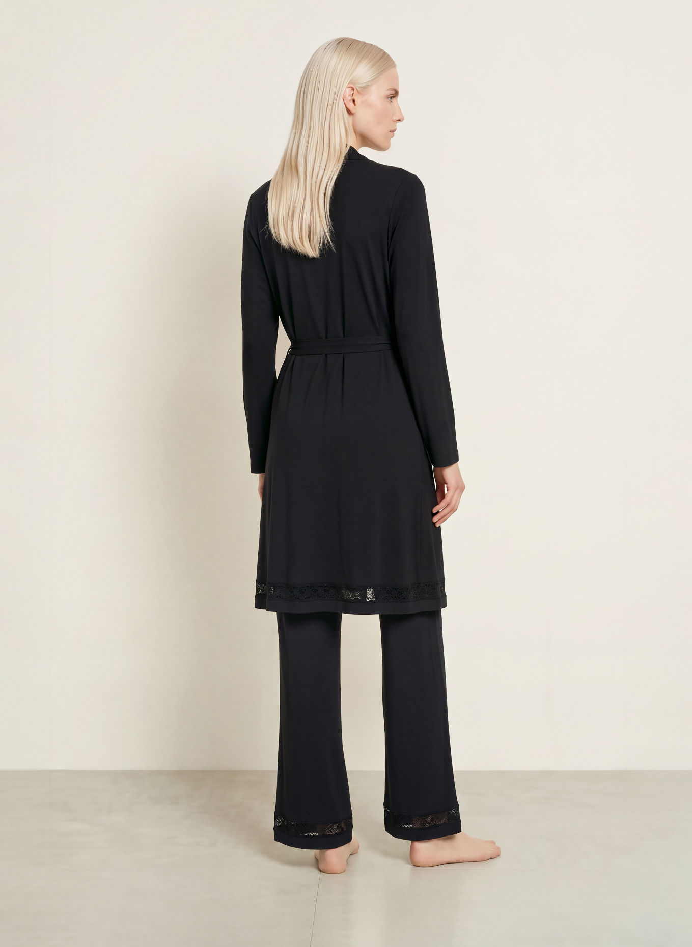 Triumph Robe de chambre pour femme COMFORT ALLURE: NOIR