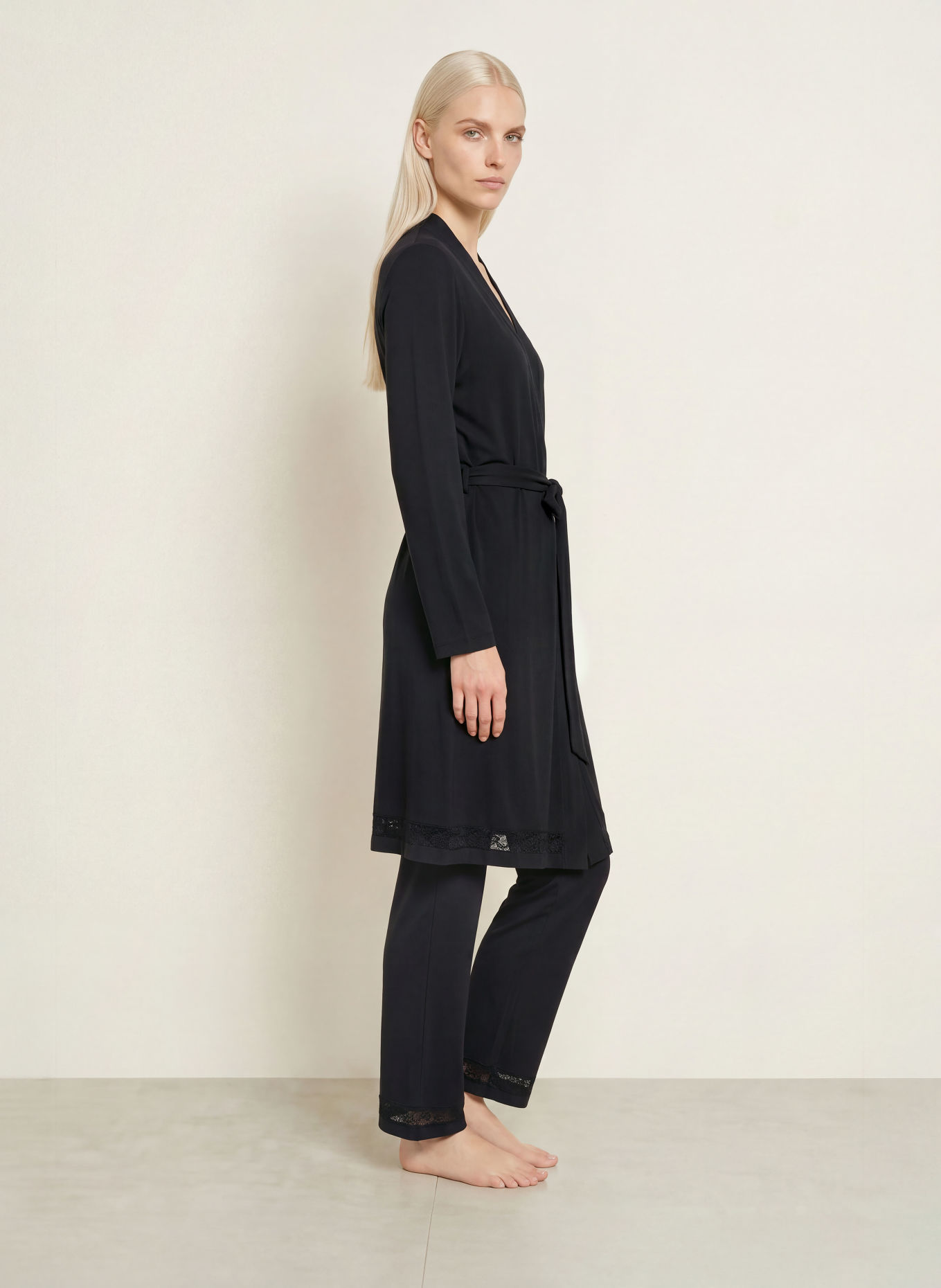 Triumph Robe de chambre pour femme COMFORT ALLURE: NOIR
