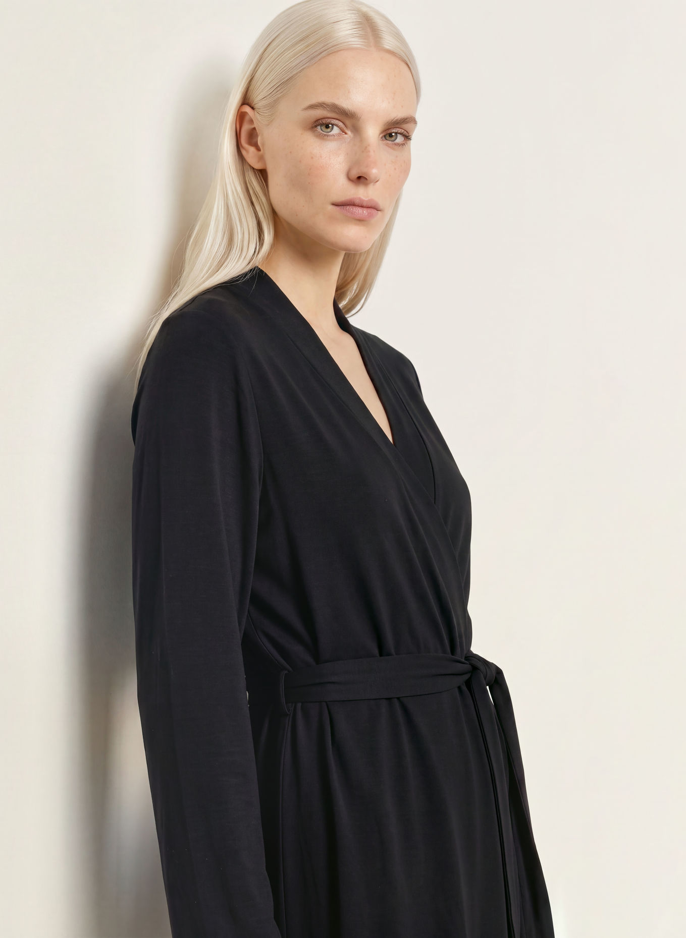 Triumph Robe de chambre pour femme COMFORT ALLURE: NOIR