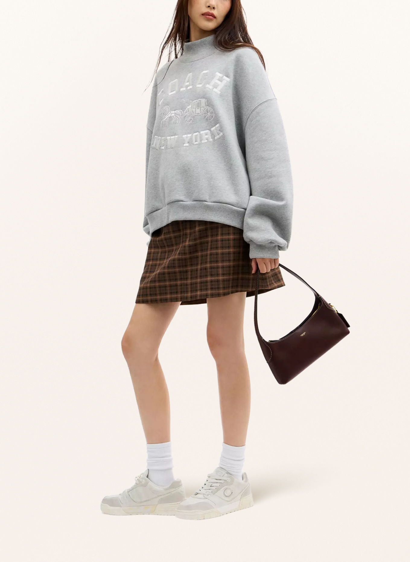 COACH Schoudertas BROOKLYN 26: MARRON FONCÉ / GOUD