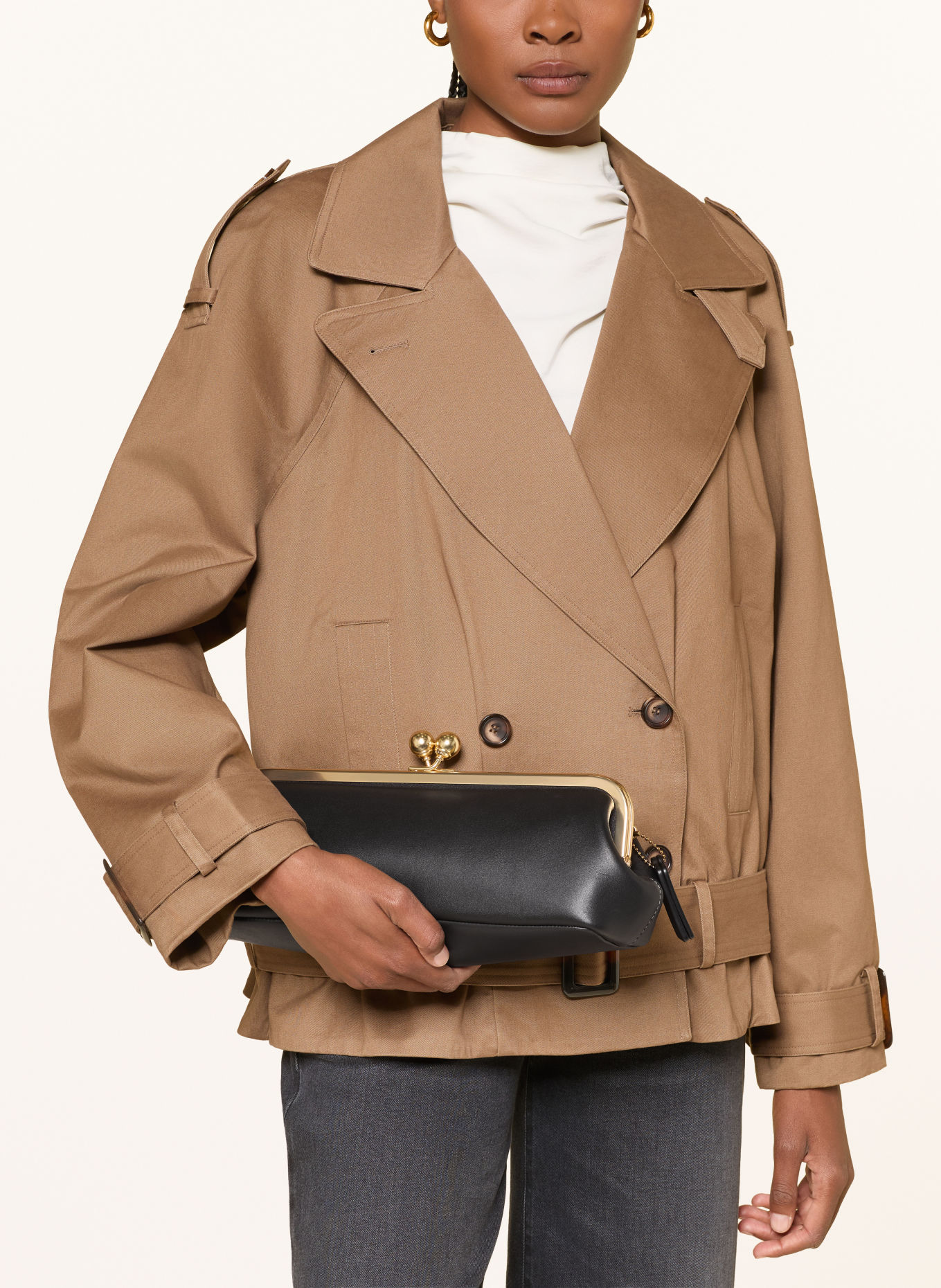 COACH KISSLOCK FRAME 30 Clutch: BLACK / GOLD