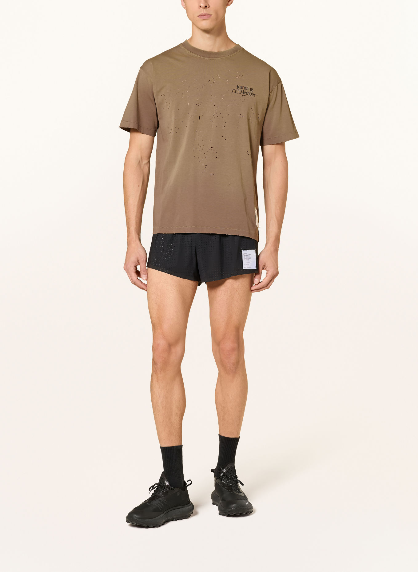 SATISFY T-shirt de course MOTHTECH: OLIVE / BLANC