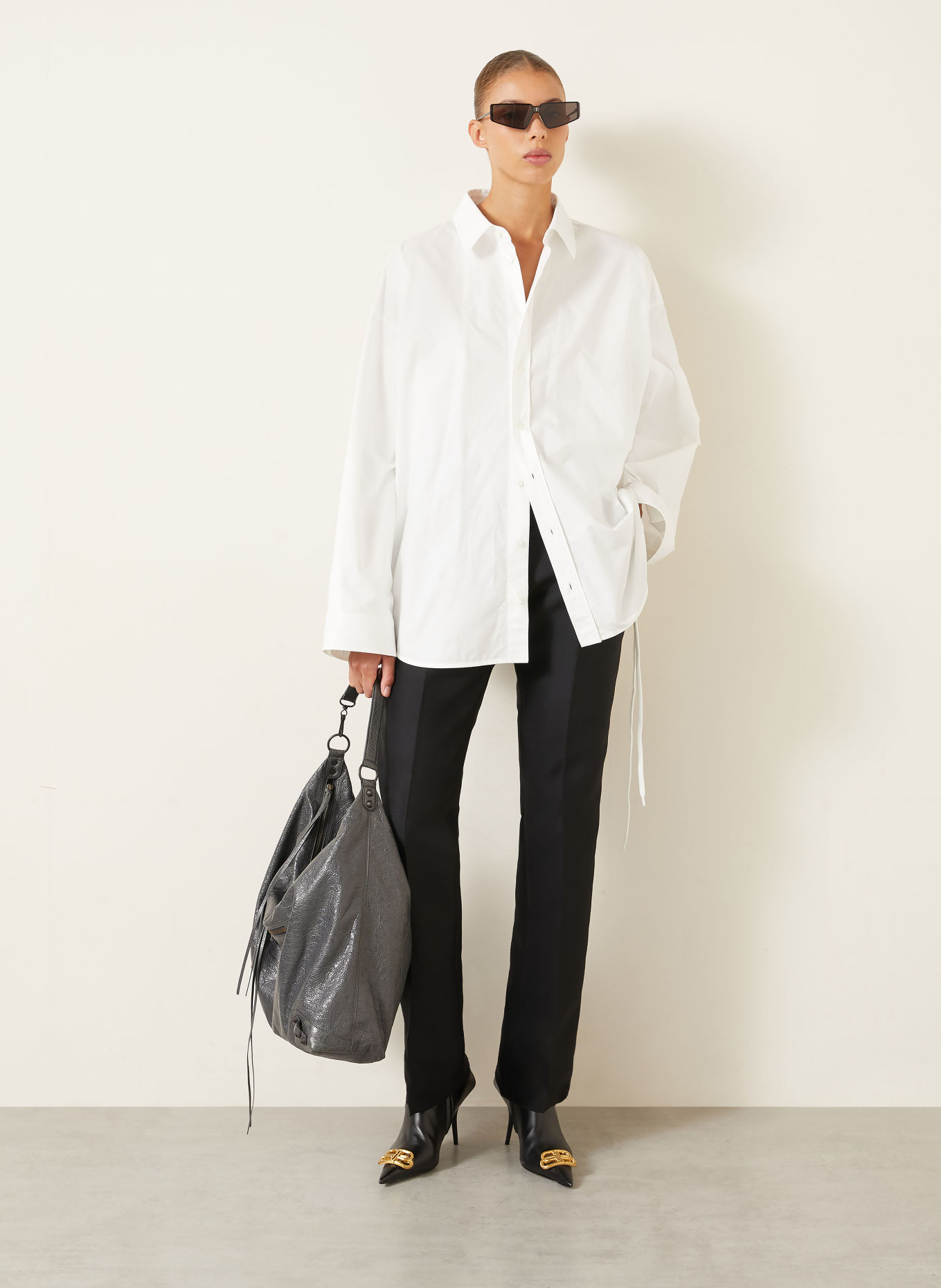 BALENCIAGA Axelväska LE CITY LARGE med nitar: GRÅ
