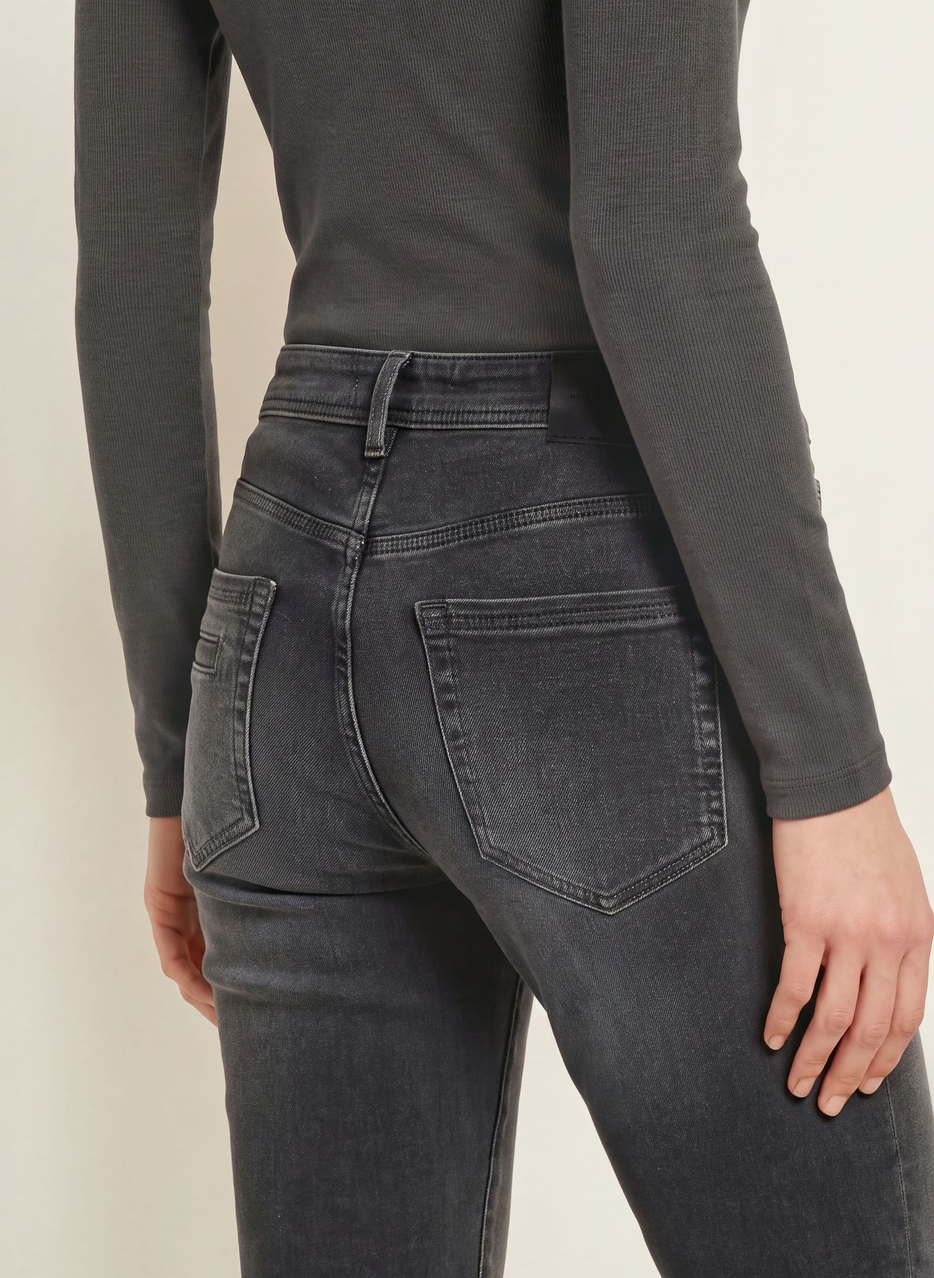 Marc O'Polo Boyfriend Jeans THEDA: 0828 Medium Grey_Multi_03