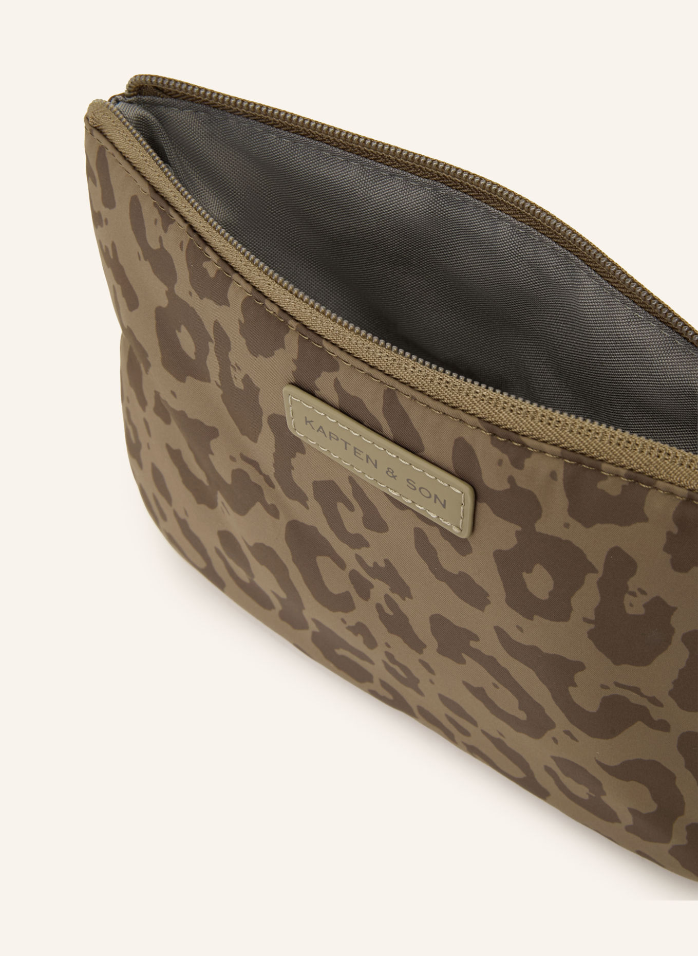 KAPTEN & SON Pouch ESSENTIALS: BRUIN / MARRON FONCÉ