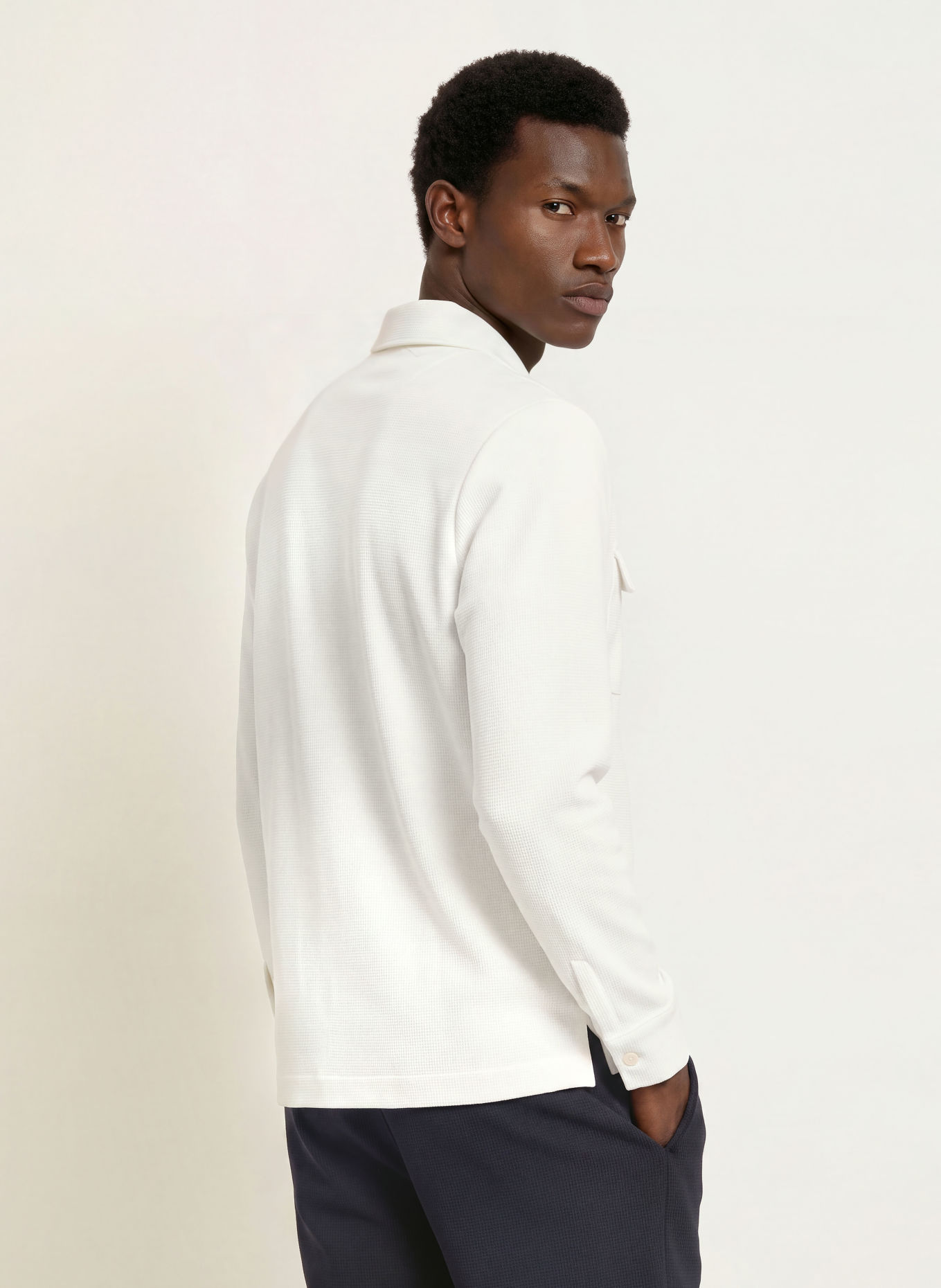 REISS Koszula z tkaniny piqué VENTO o kroju Regular Fit: BIAŁY