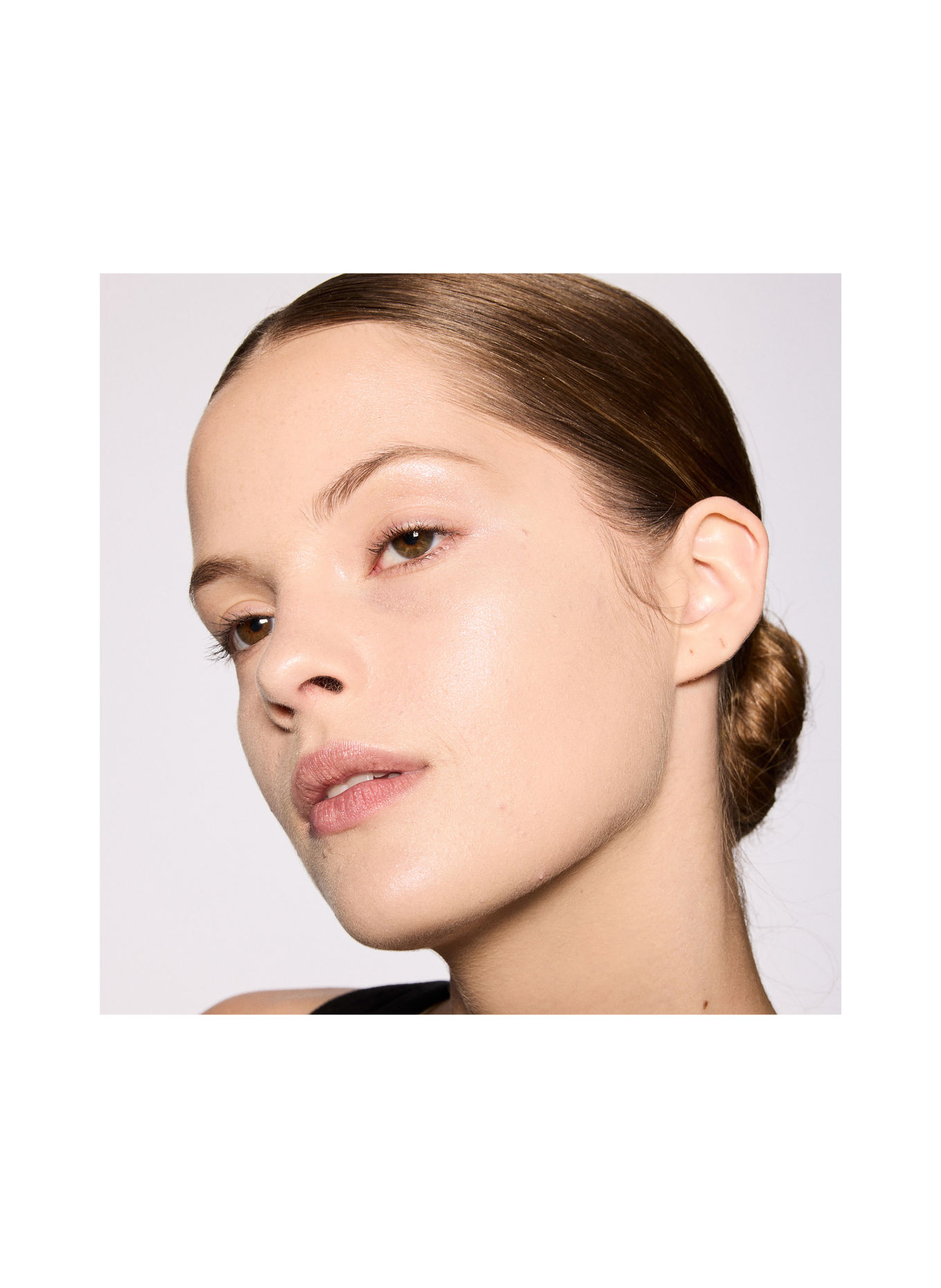 M.A.C EXTRA DIMENSION SKINFINISH: GLOWFLAKES