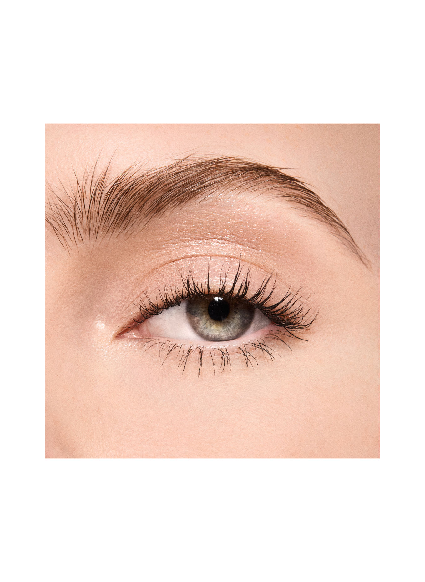M.A.C DRESSED TO DAZZLE EYE DUO