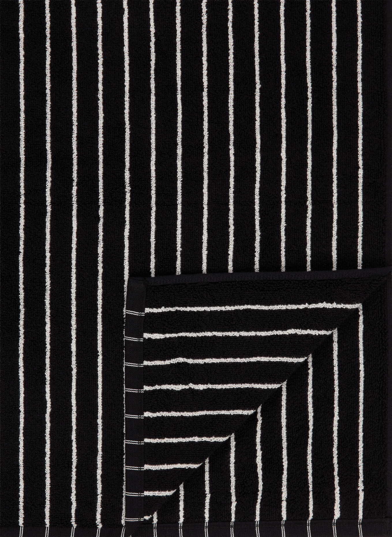 TEKLA Serviette de douche: NOIR / BLANC