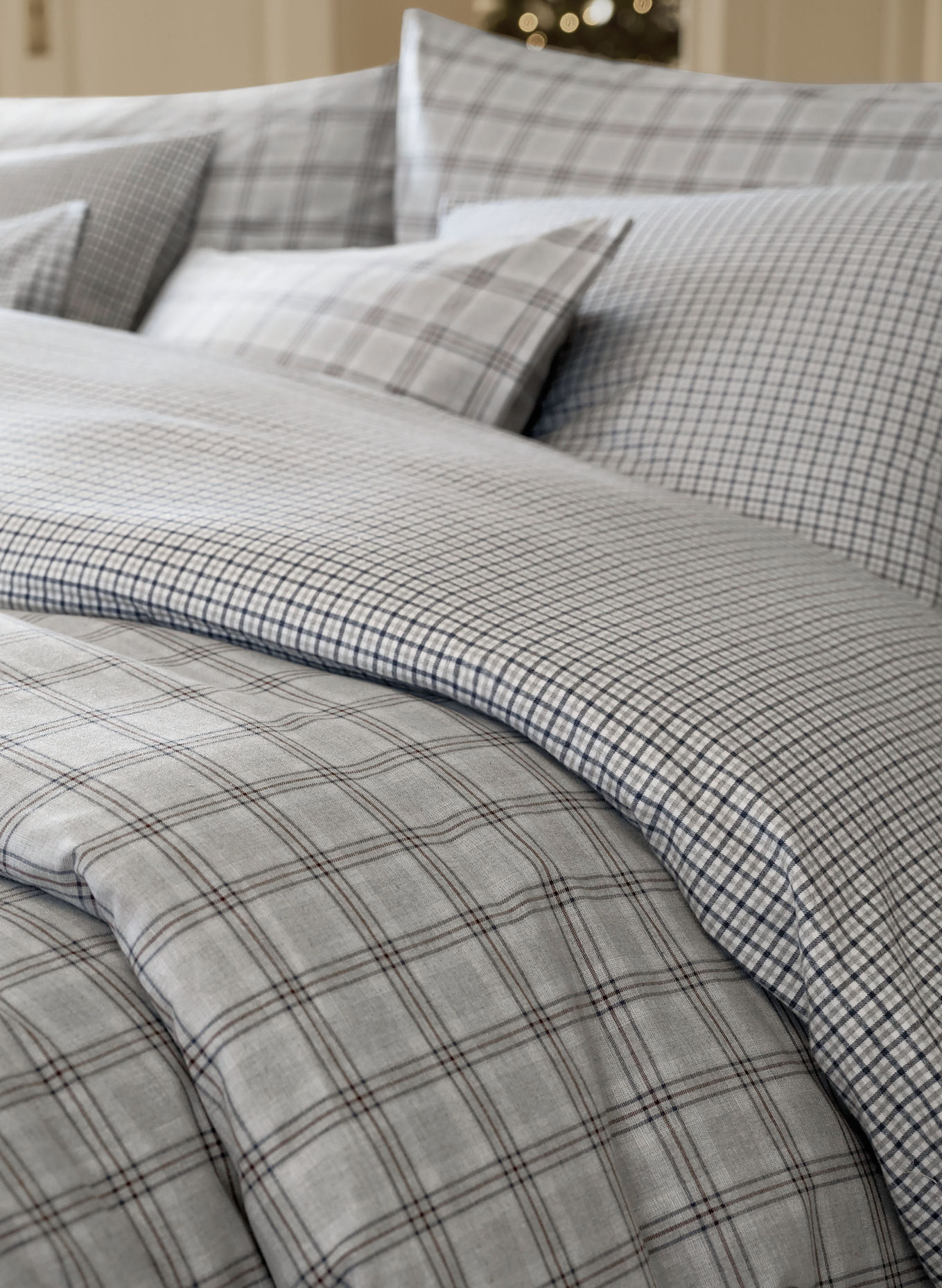 SCHLOSSBERG GIAN Bed linens: GRAY / DARK GRAY