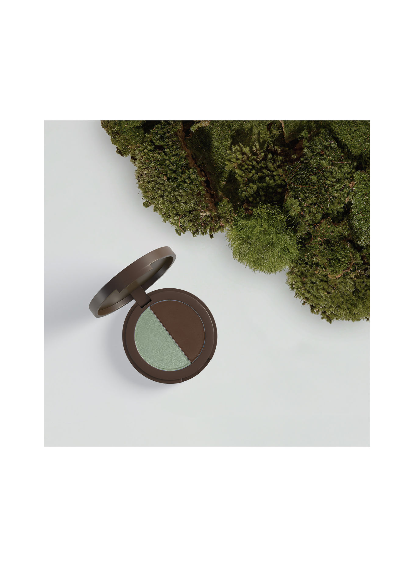 ANNEMARIE BÖRLIND DUO EYE SHADOW: SHIMMERING MOSS / GROUNDED BROWN