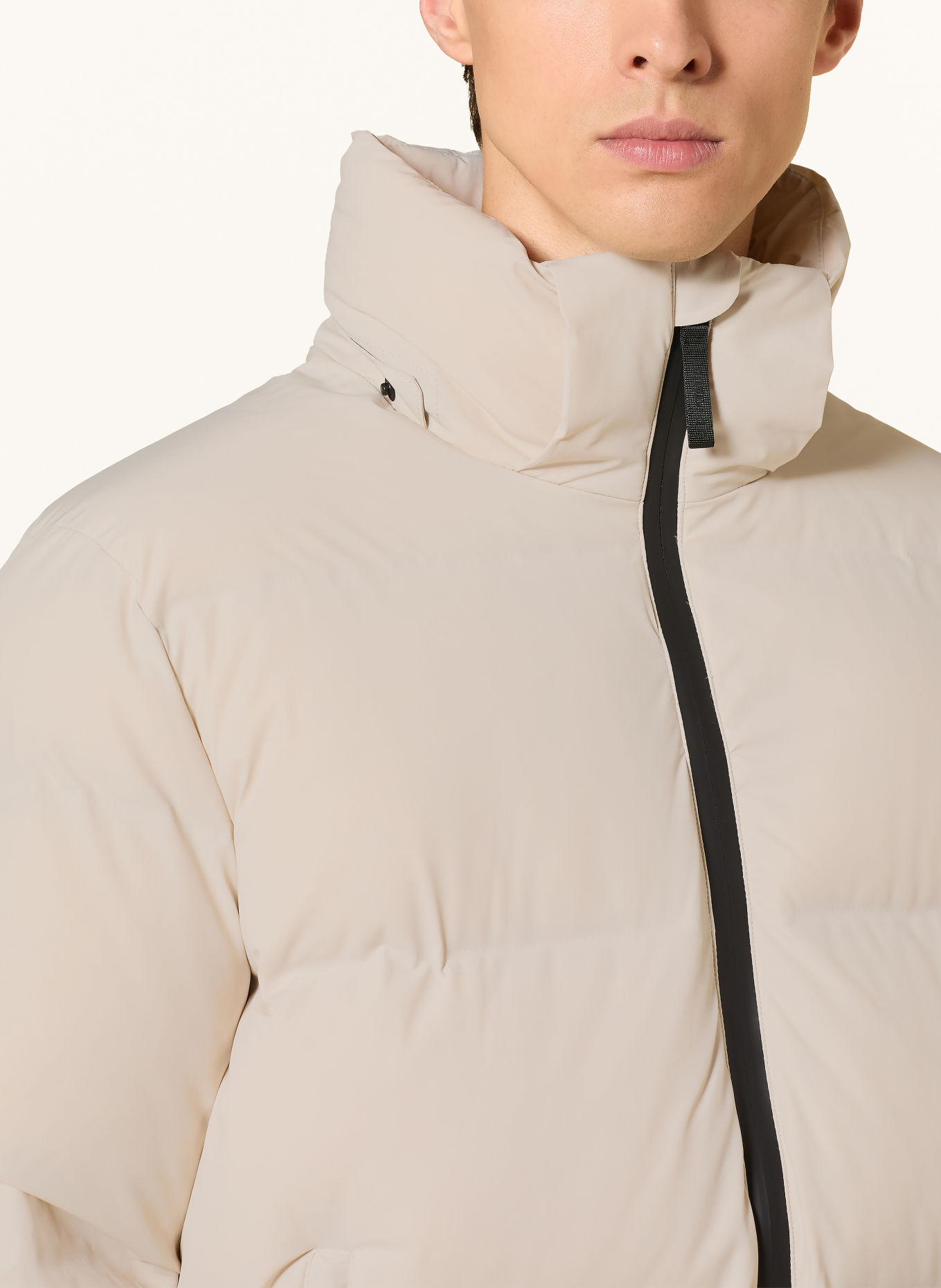 ALPHATAURI ODORU Down Jacket with Detachable Hood: CREAM