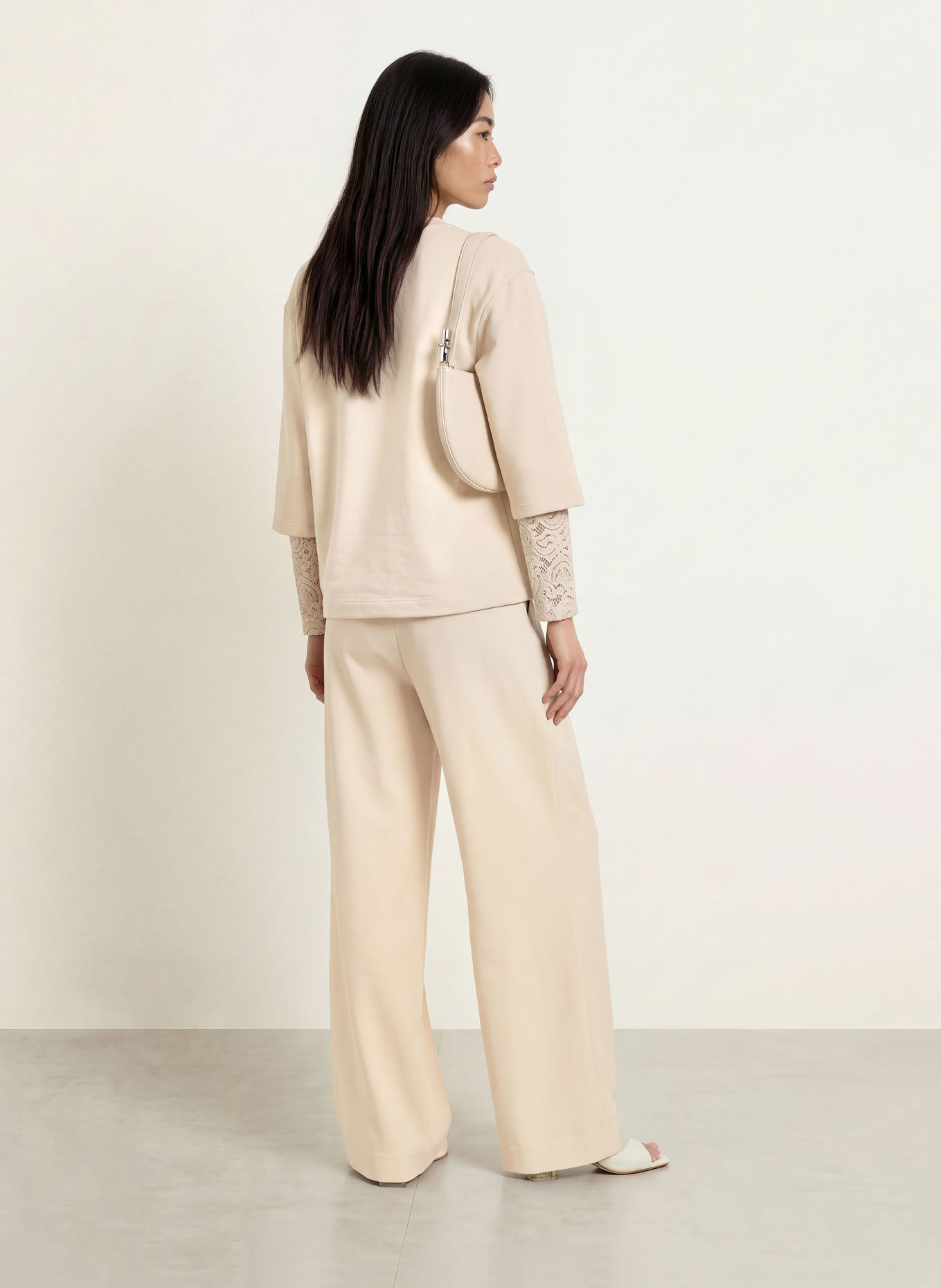 MORE & MORE Sweatshirt with lace: BEIGE