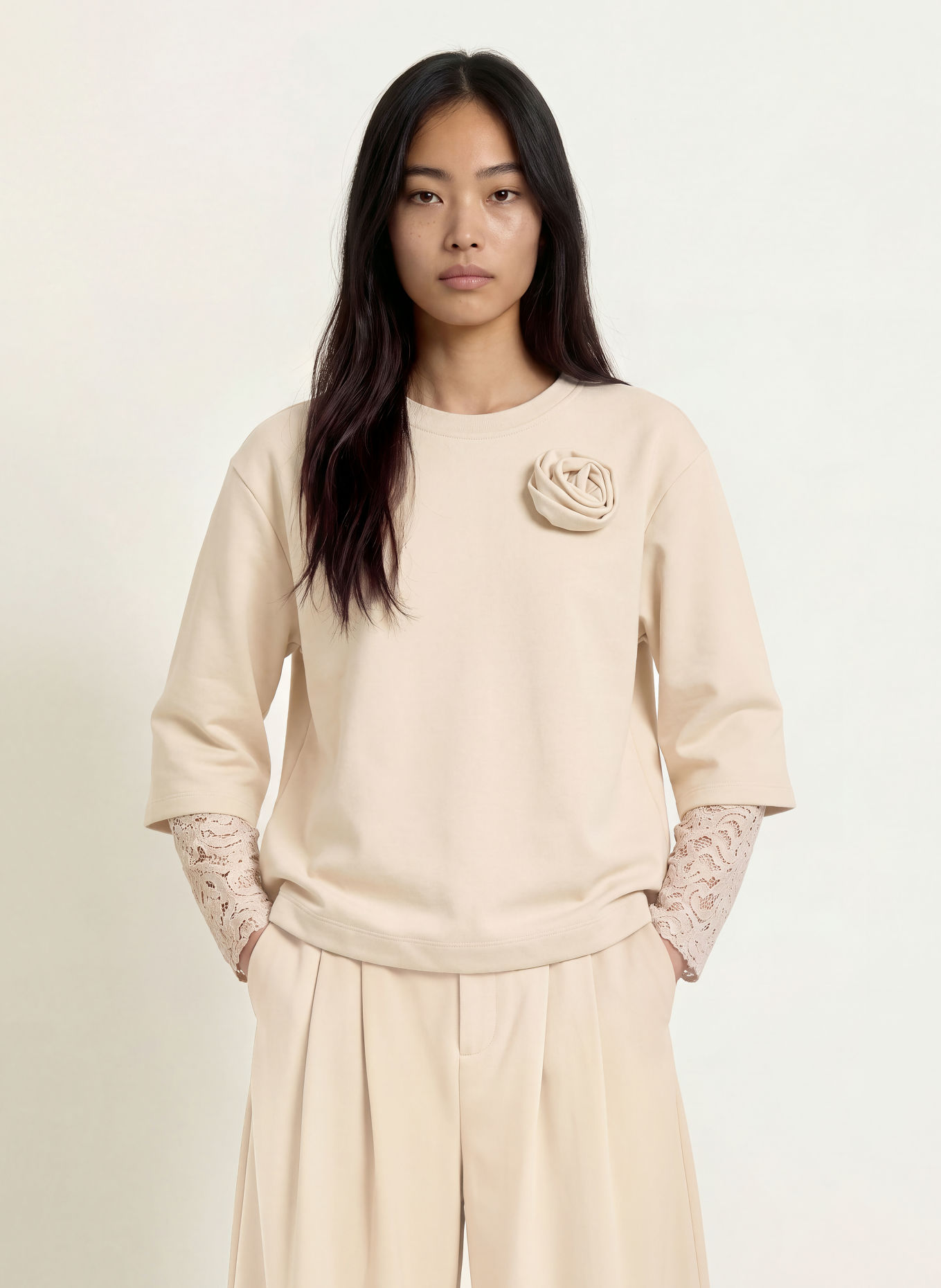 MORE & MORE Sweatshirt with lace: BEIGE