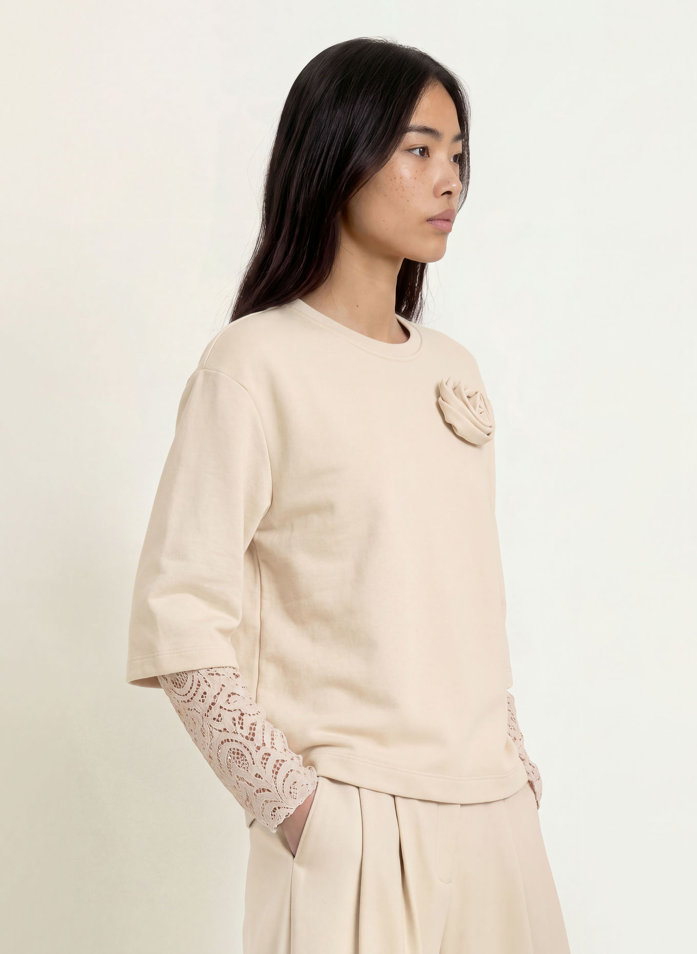 MORE & MORE Sweatshirt with lace: BEIGE