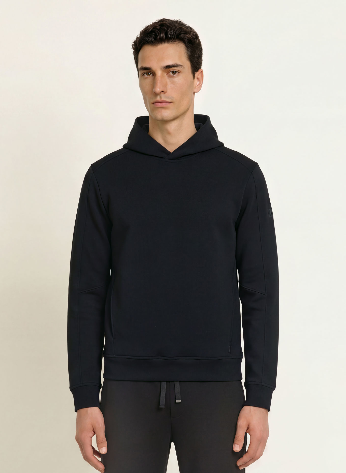 DUNO YASU BARDI Hoodie: BLACK